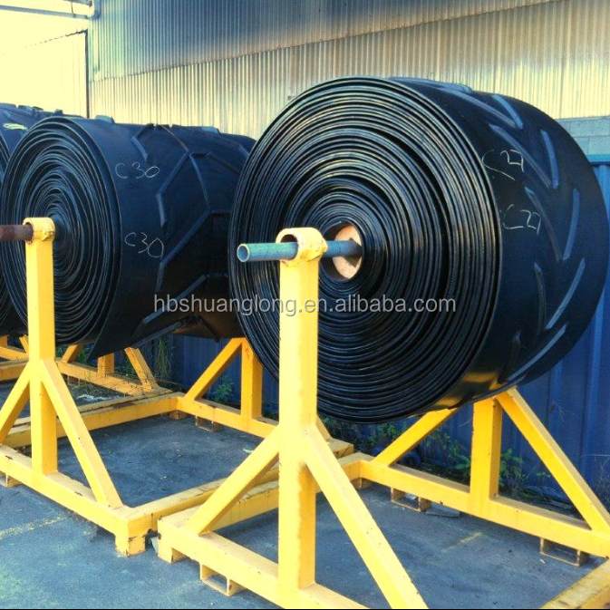 Steep Angle Profiled Surface Chevron Rubber Conveyor Belt,Herringbone Fishbone U Shape Column Pattern Conveyor Belt Manufacturer