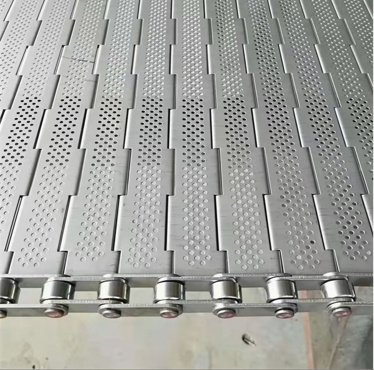 Stainless Steel Perforated Slat Conveyor Belt Heavy Duty &amp; High Temperature Resistant for Food Processing and Industrial Use
