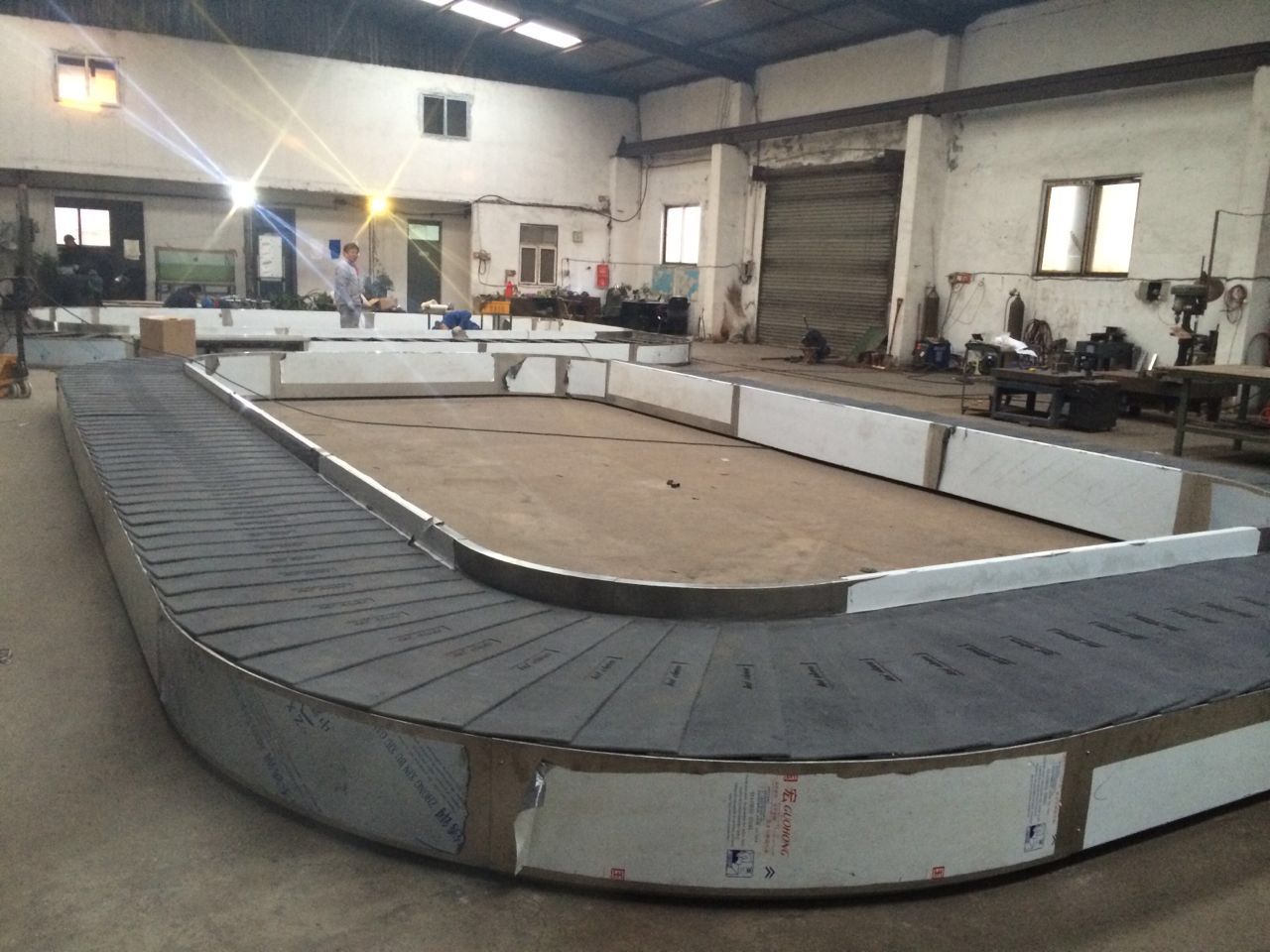 Airport Baggage Luggage Conveyor Belt System at Airport