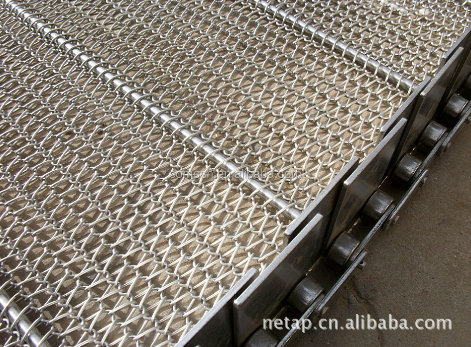Balanced spiral wire belt with baffle