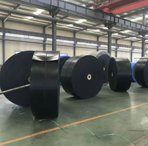 Steel Cord Rubber Wire Rope Conveyor Belts Good Impact Resistance High Adhesion Customizable Dimensions for Mining Conveyor