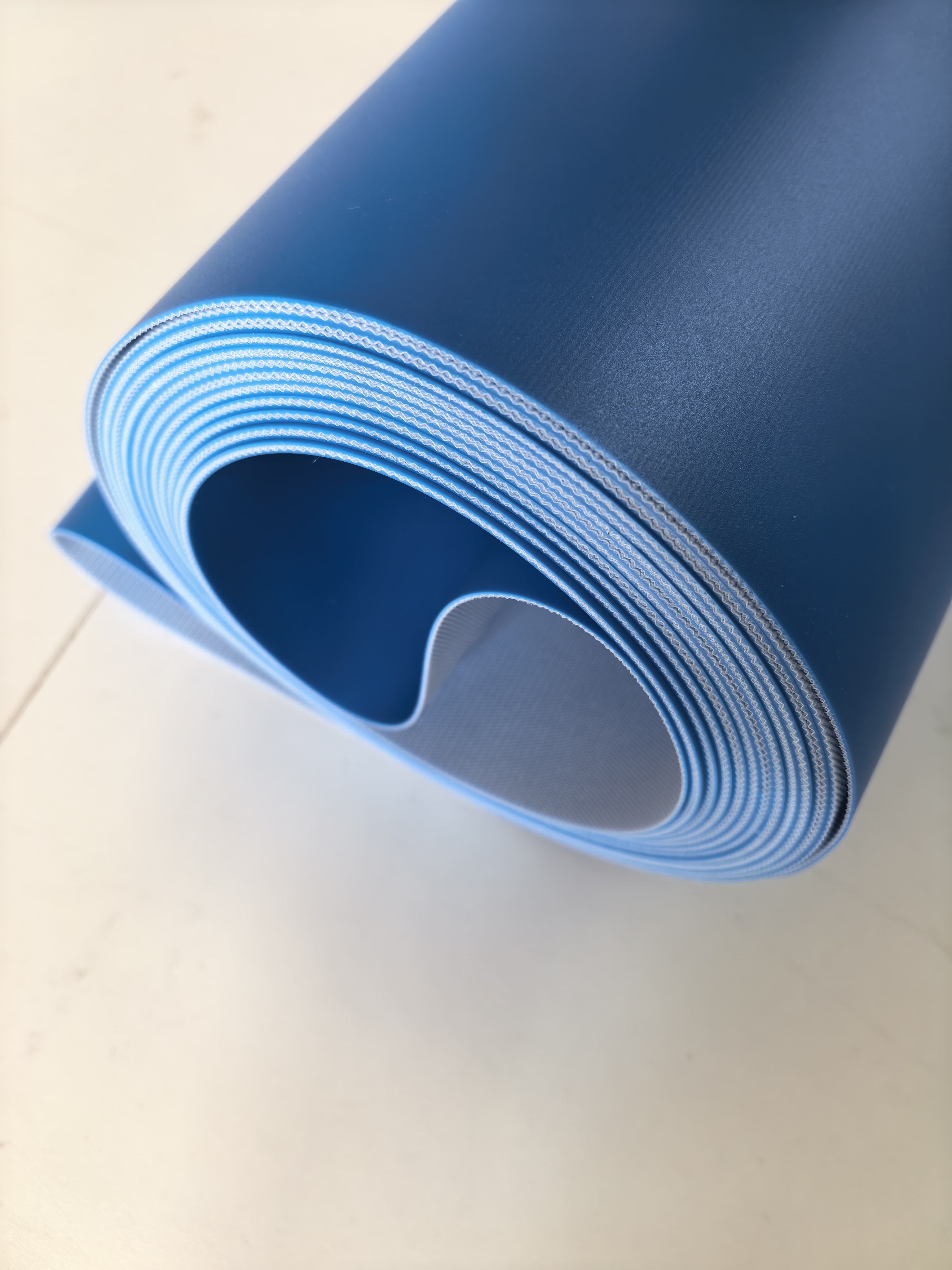 AMIAO 1.5mm Food Grade Blue PU Conveyor Belt | Heavy-Duty Oil-Resistant Anti-Bacterial | Custom Size