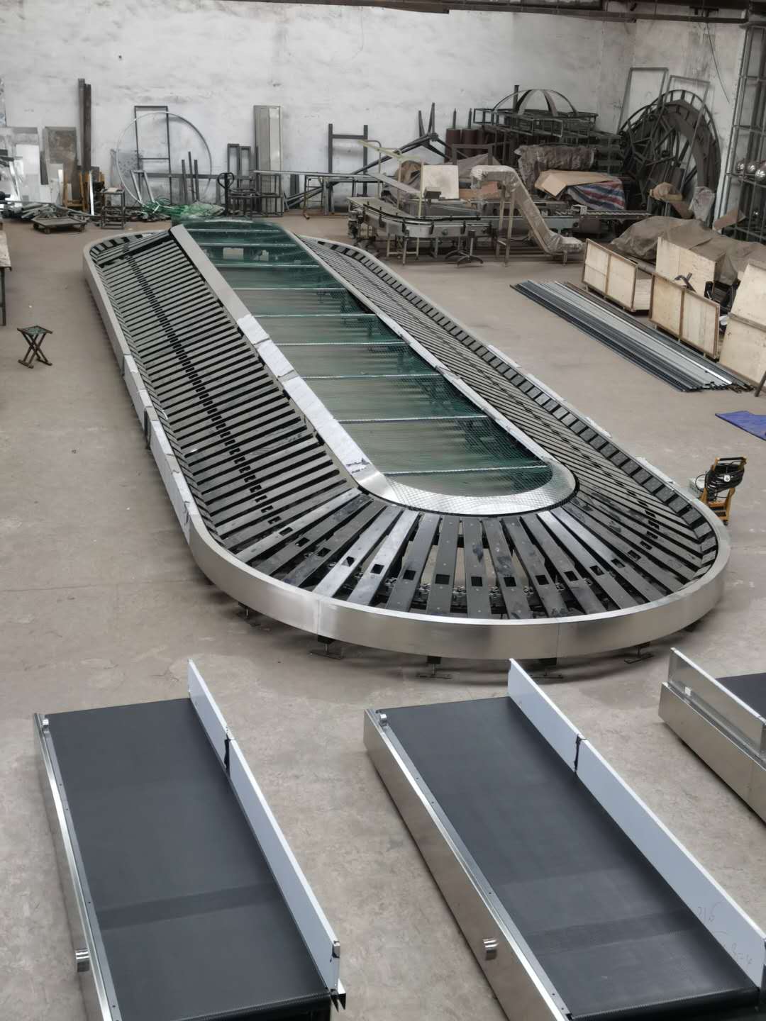 Airport Baggage Luggage Conveyor Belt System at Airport