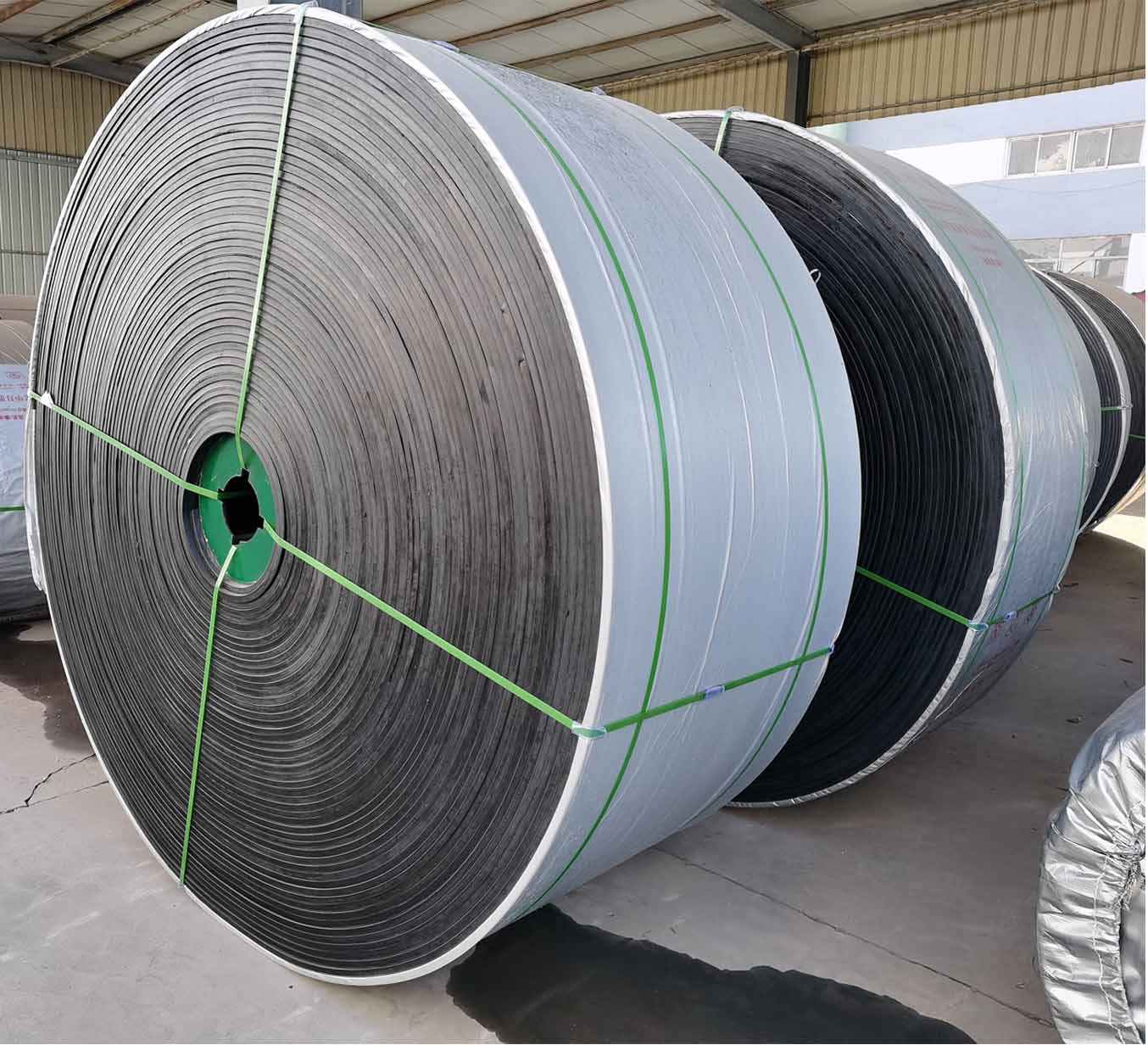 Oil Resistant Rubber Conveyor Belt at Best Price