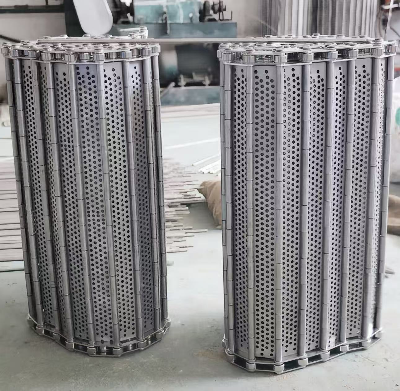 Stainless Steel Perforated Slat Conveyor Belt Heavy Duty &amp; High Temperature Resistant for Food Processing and Industrial Use
