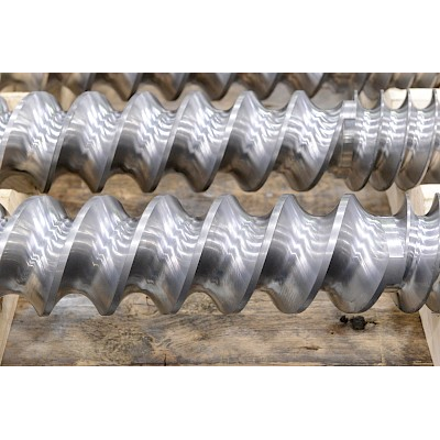 Screw Conveyor for Efficient Product Conveyance