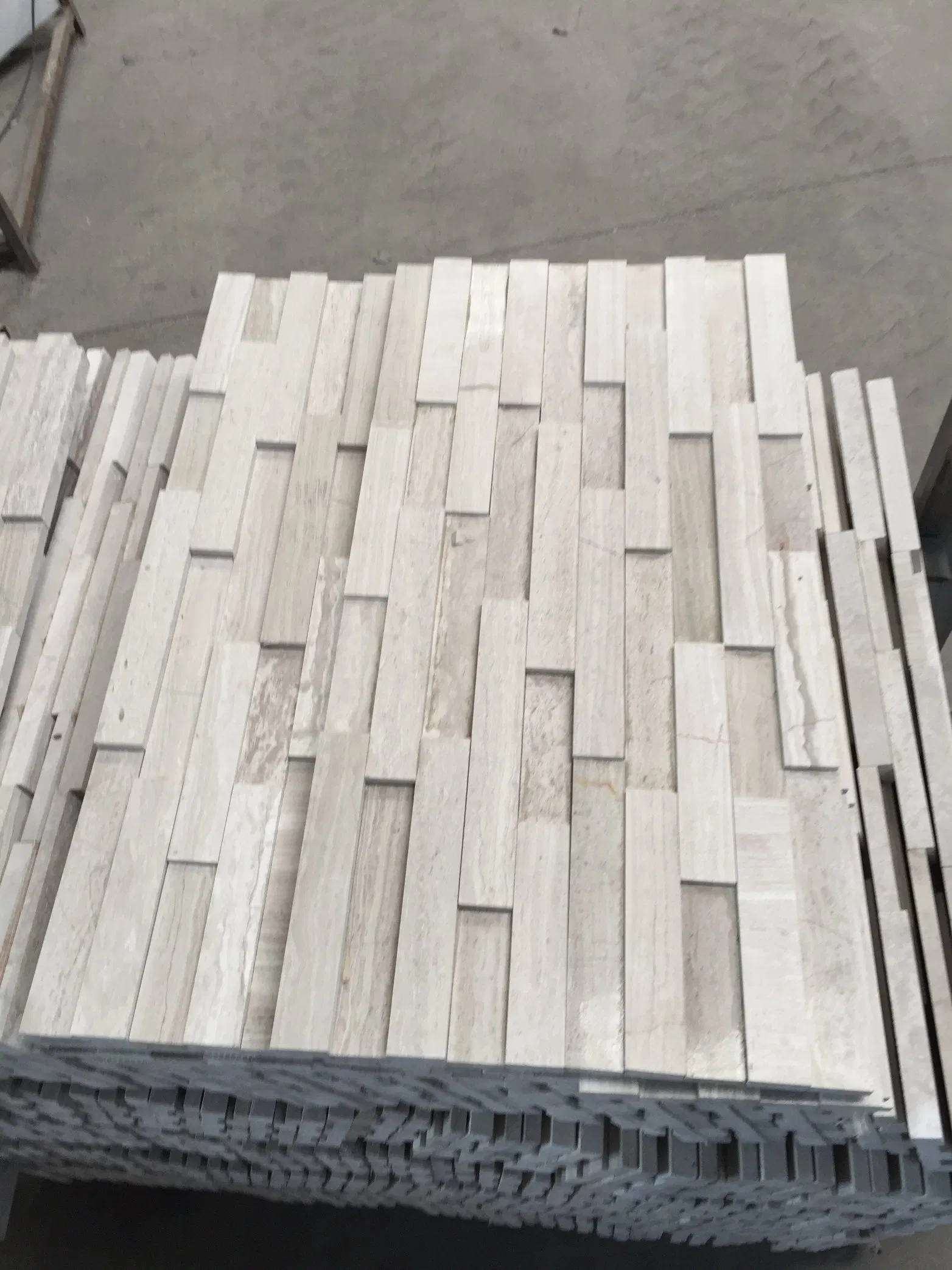 Silver Limestones Nublado Light Silk Georgette Siberian White Culture Stone