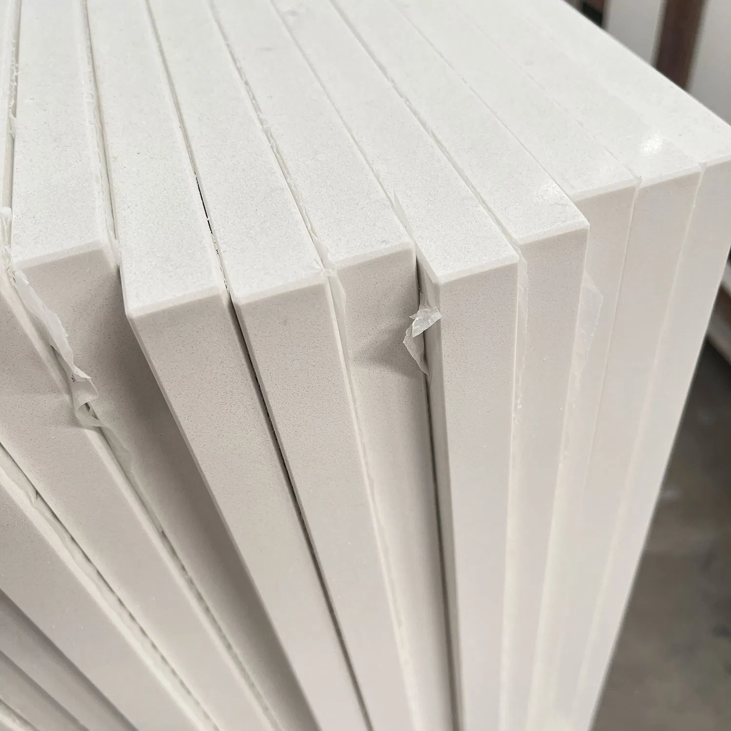 Chinese Factory Supplier Engineered Design Stone Pure White Countertops Quartz