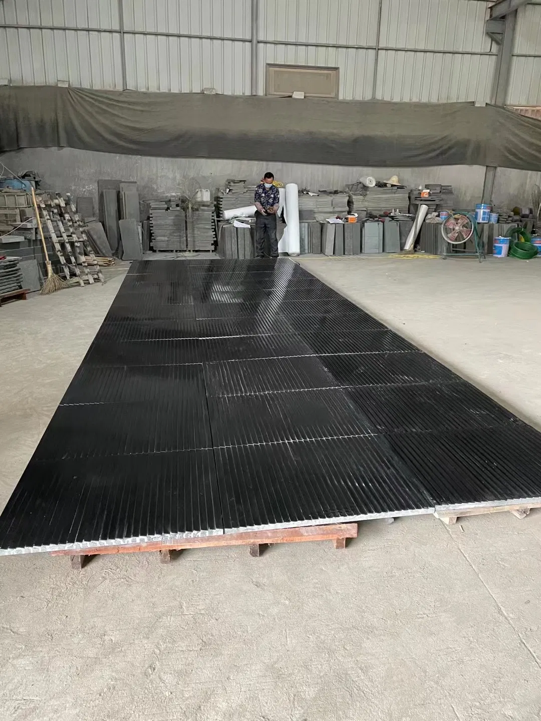 Pure China Black Granite: Polished Granite Kerbstones Perfect for Kitchen Backsplashes, Bathroom Floors, Outdoor Paving/ Wall Features/Pool Surrounds