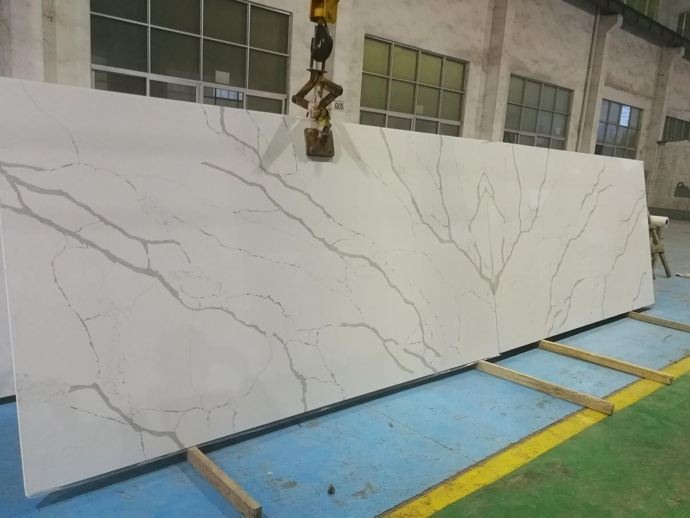 Calacatta White Artificial Quartz Stone Slabs for Home Decoration/Commercial Project