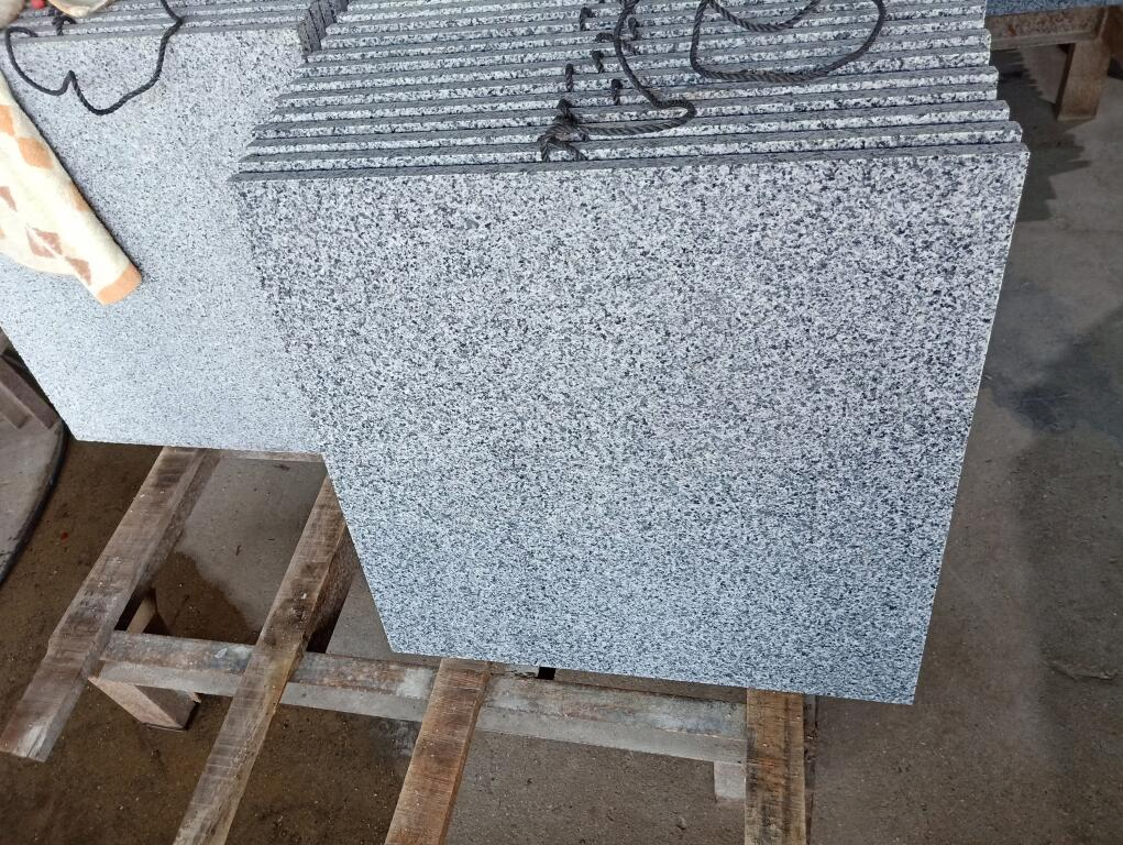 Natural Granite Stone for Floor Paving and Wall Cladding Tile Slabs