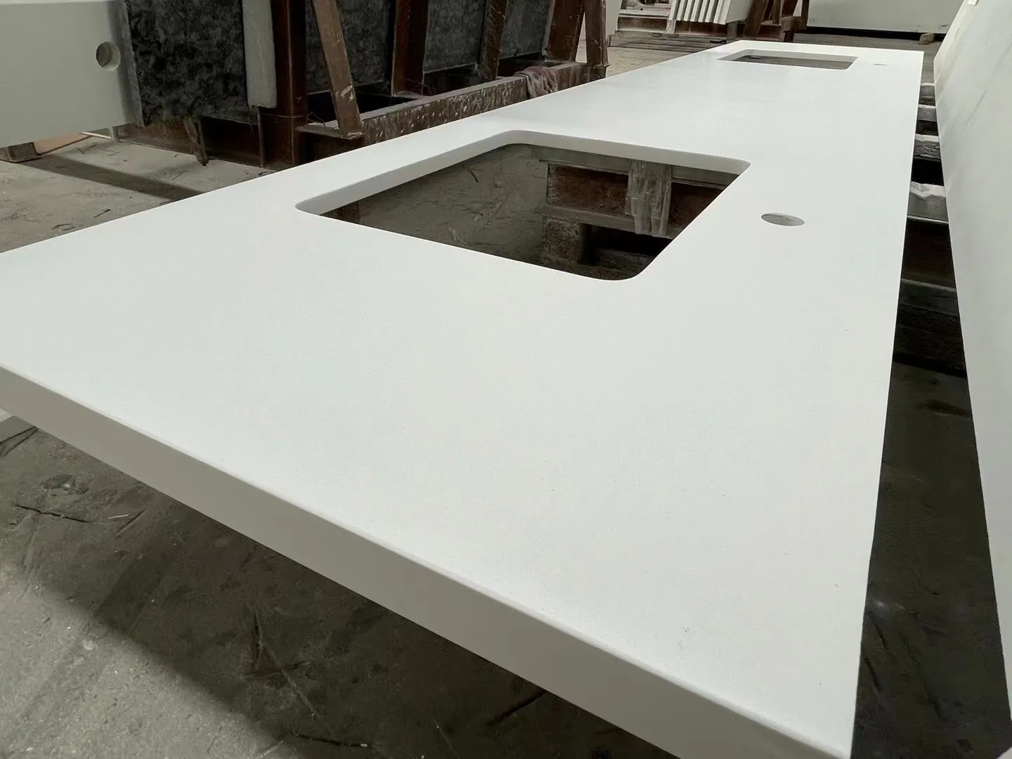 Artificial Stone polished Pure White Quartz Countertop for interiors/indoor kitchen/bathroom/bar/table