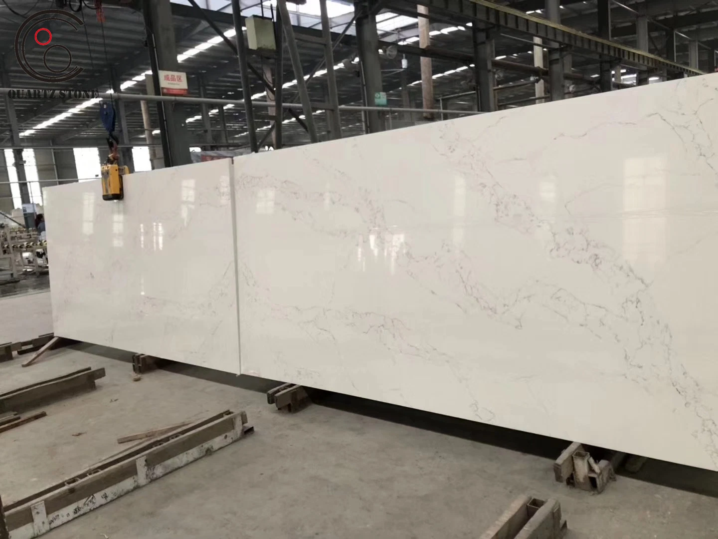 Caesarstone 5132 Statuario Marble Looking Calacatta Veined Quartz Stone Plate