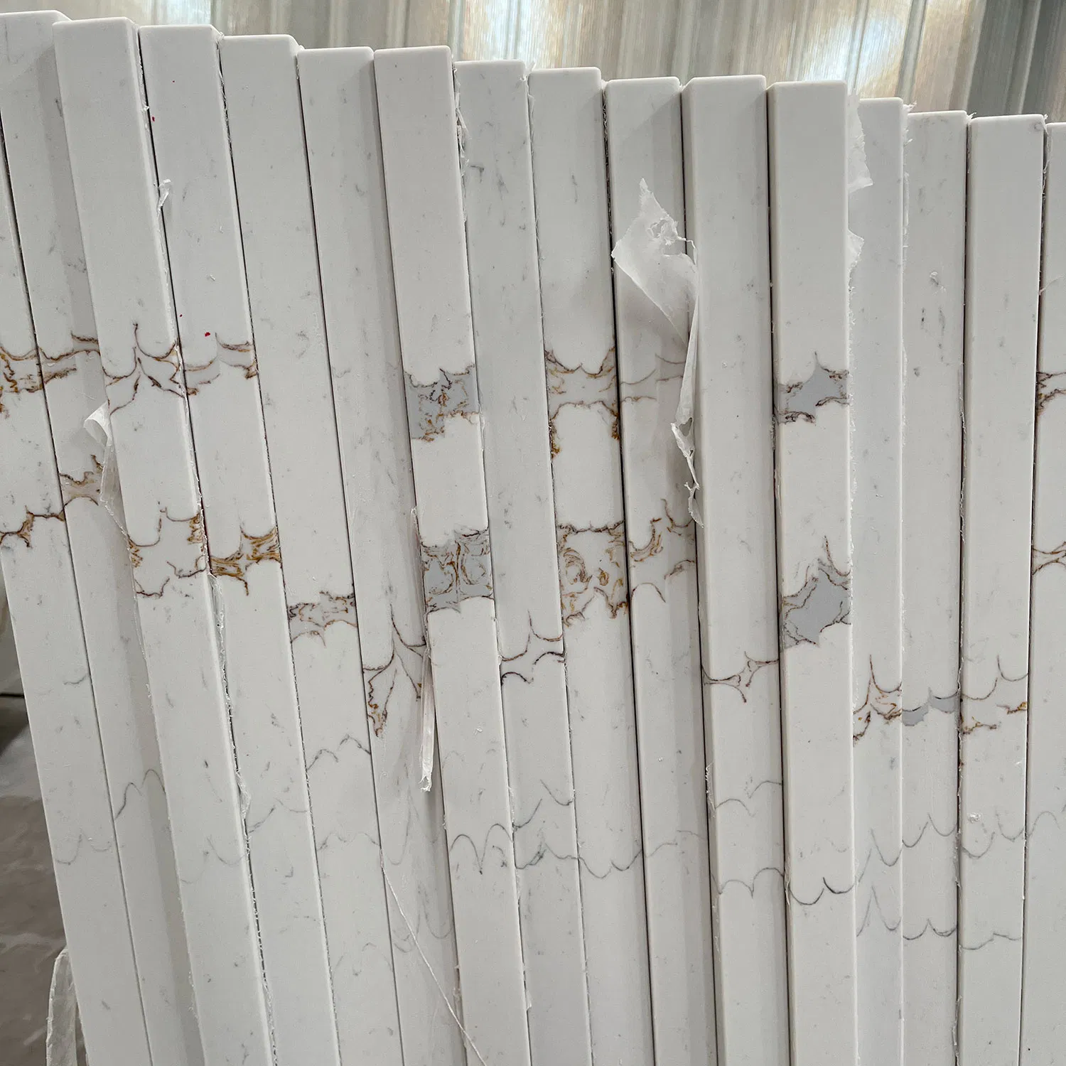 Hot Sale Factory Price Calacatta Gold Quartz Stone Countertops Slabs