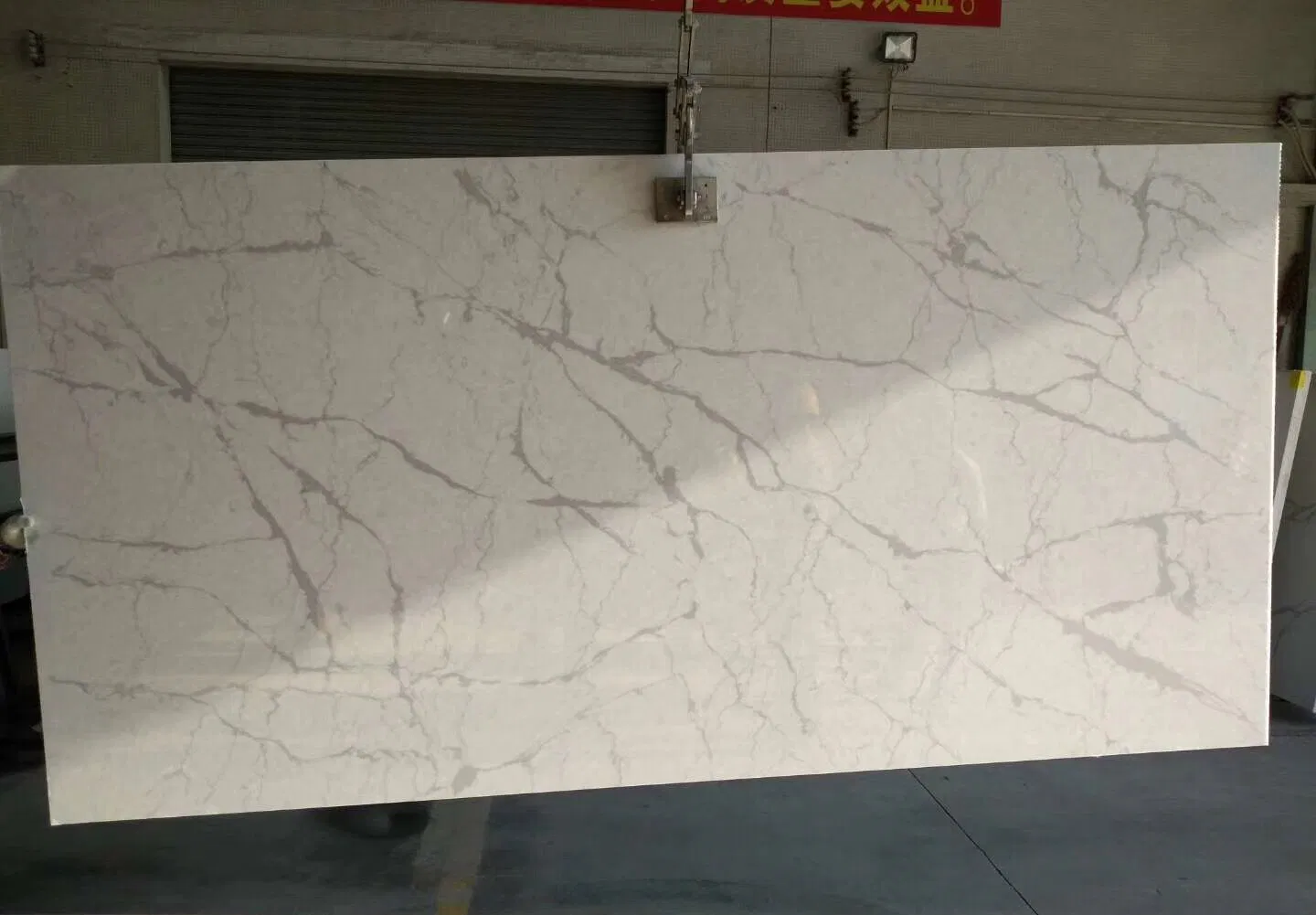 Calacatta Marble Like 2cm/3cm White Quartz Slab Cabinet/Countertop Vanity/Top Solid/Surface