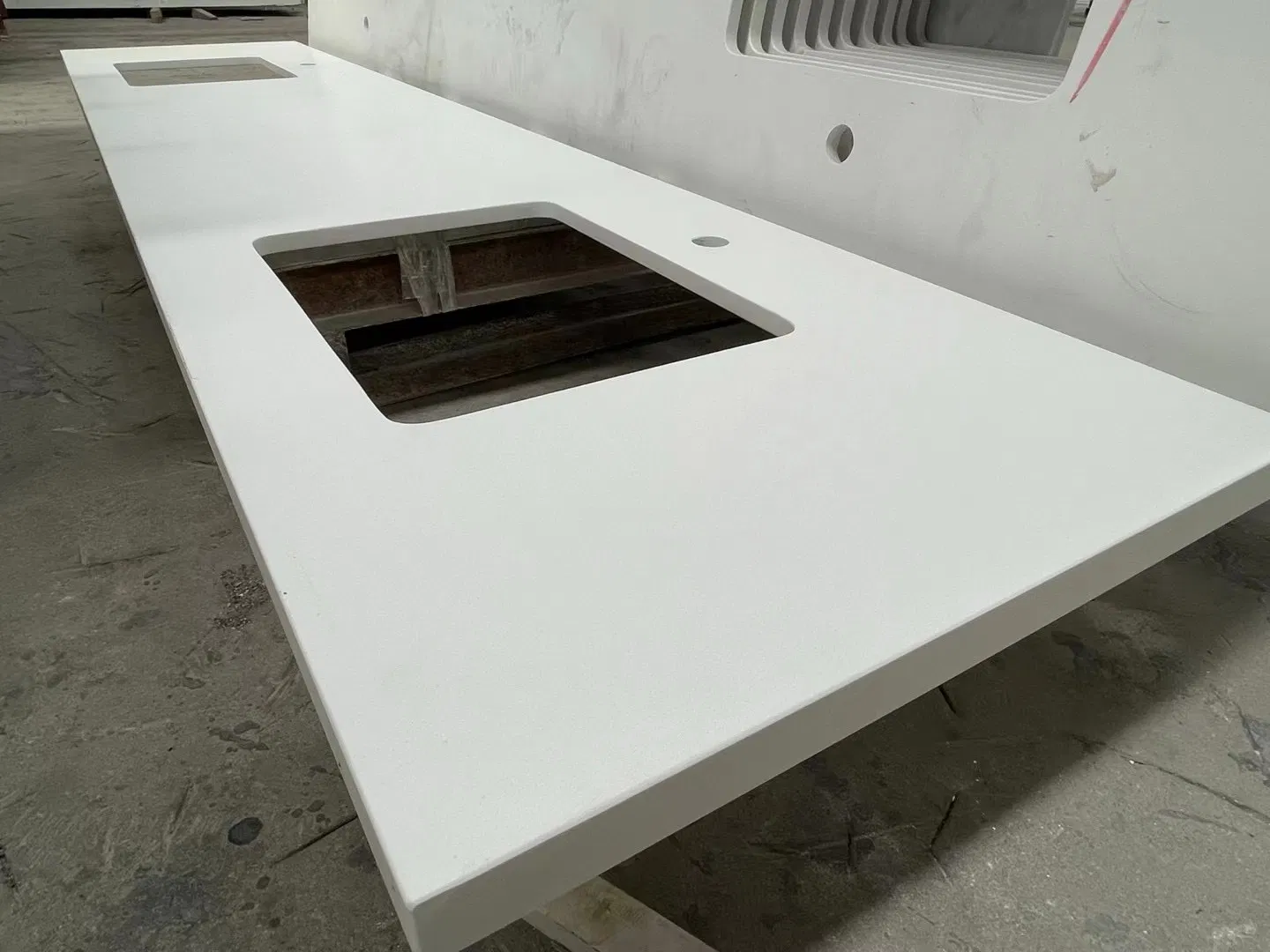 Artificial Stone polished Pure White Quartz Countertop for interiors/indoor kitchen/bathroom/bar/table