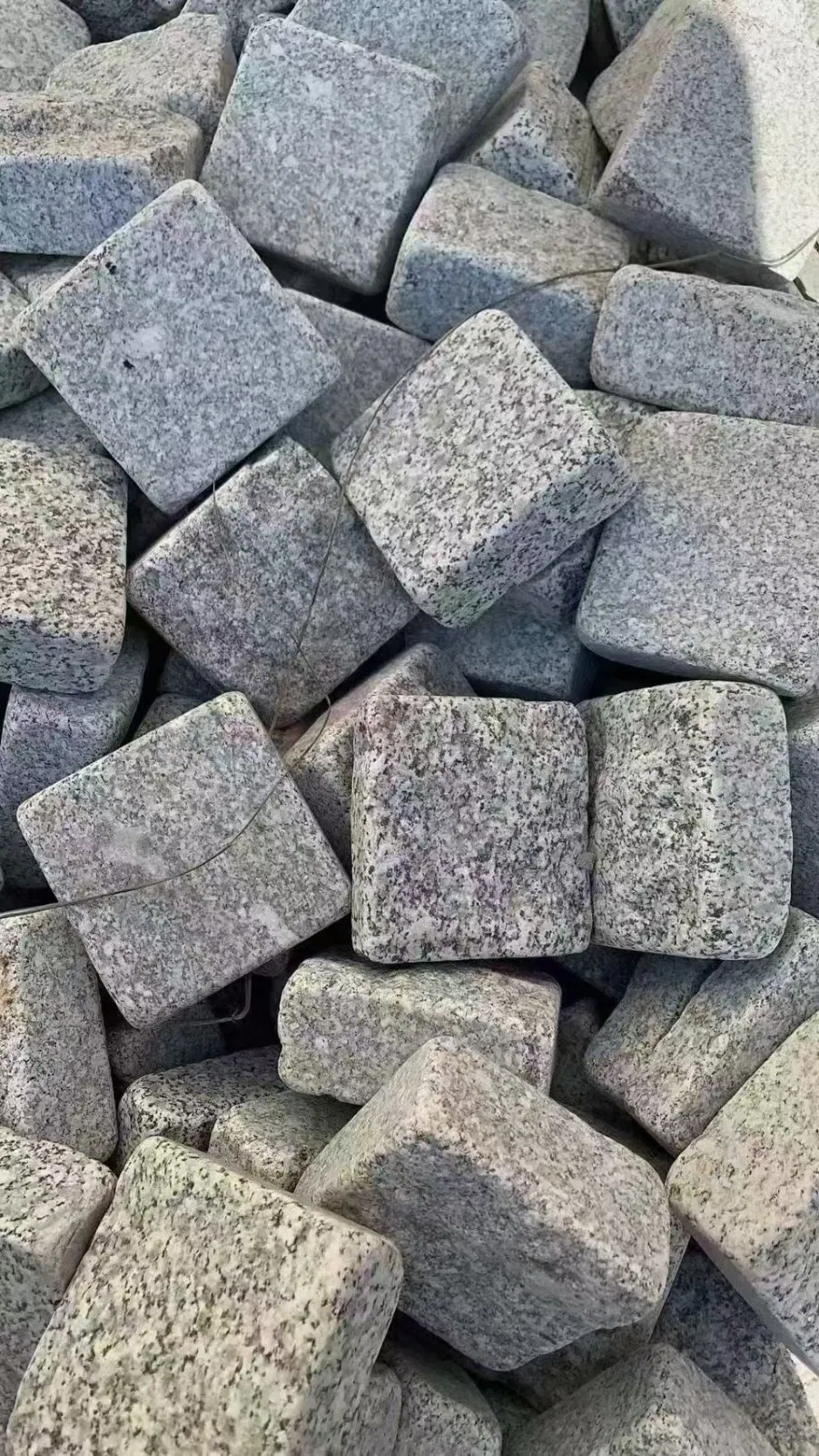 Starstone Natural Granite Cobble/Cube/Cubic Paving Stone / Paver Stone for Construction Project