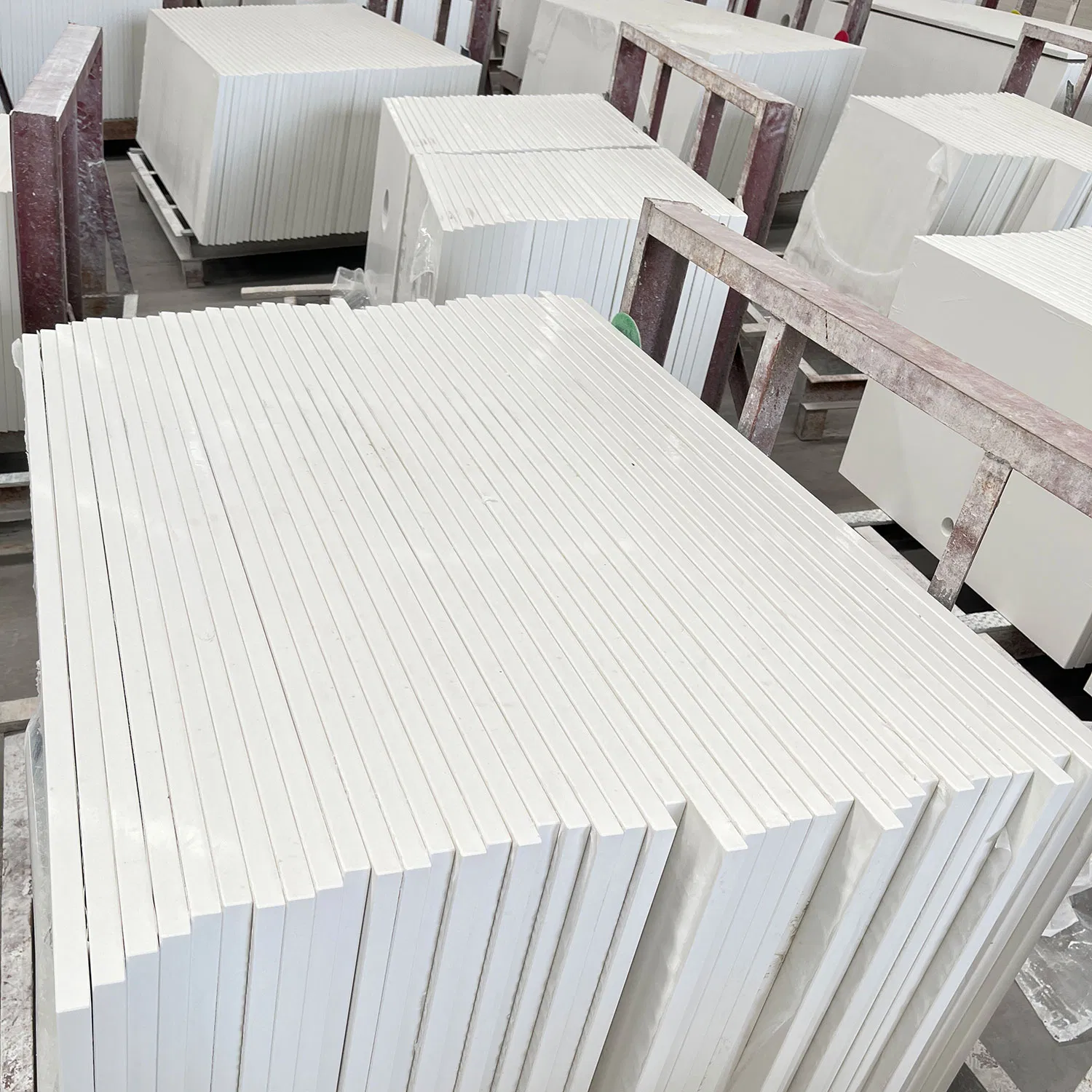 Chinese Factory Supplier Engineered Design Stone Pure White Countertops Quartz