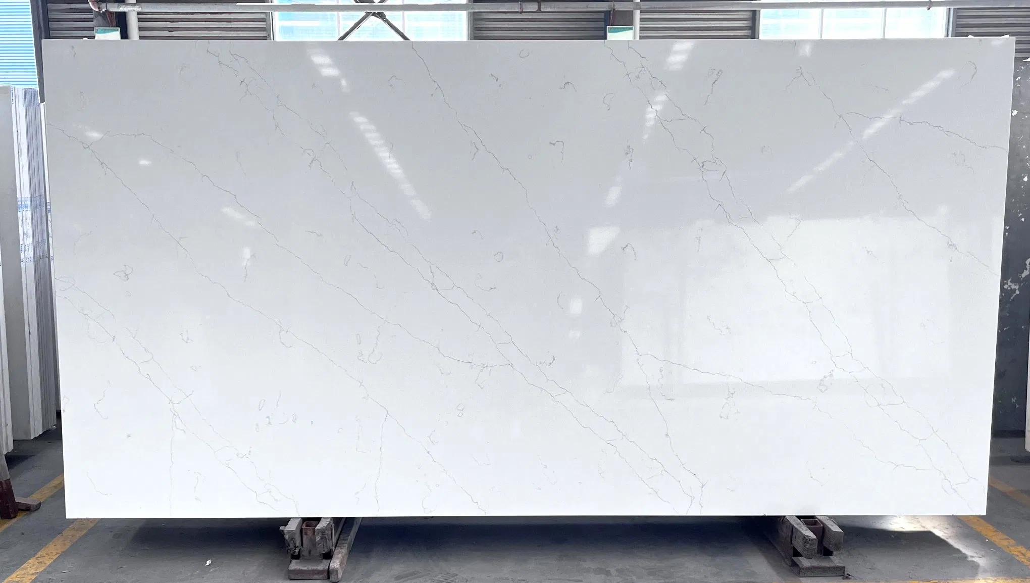 Polished Calacatta Customized Solid Surface/White/Black Artificial Marble for Kitchen/Bathroom