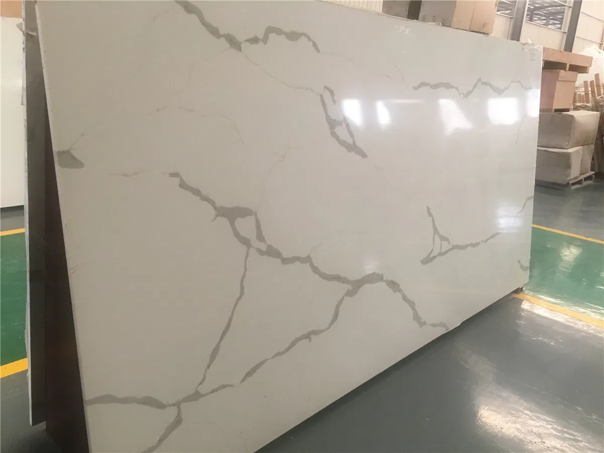 New Design Calacatta Quartz with Faint Lines for Indoor Decoration