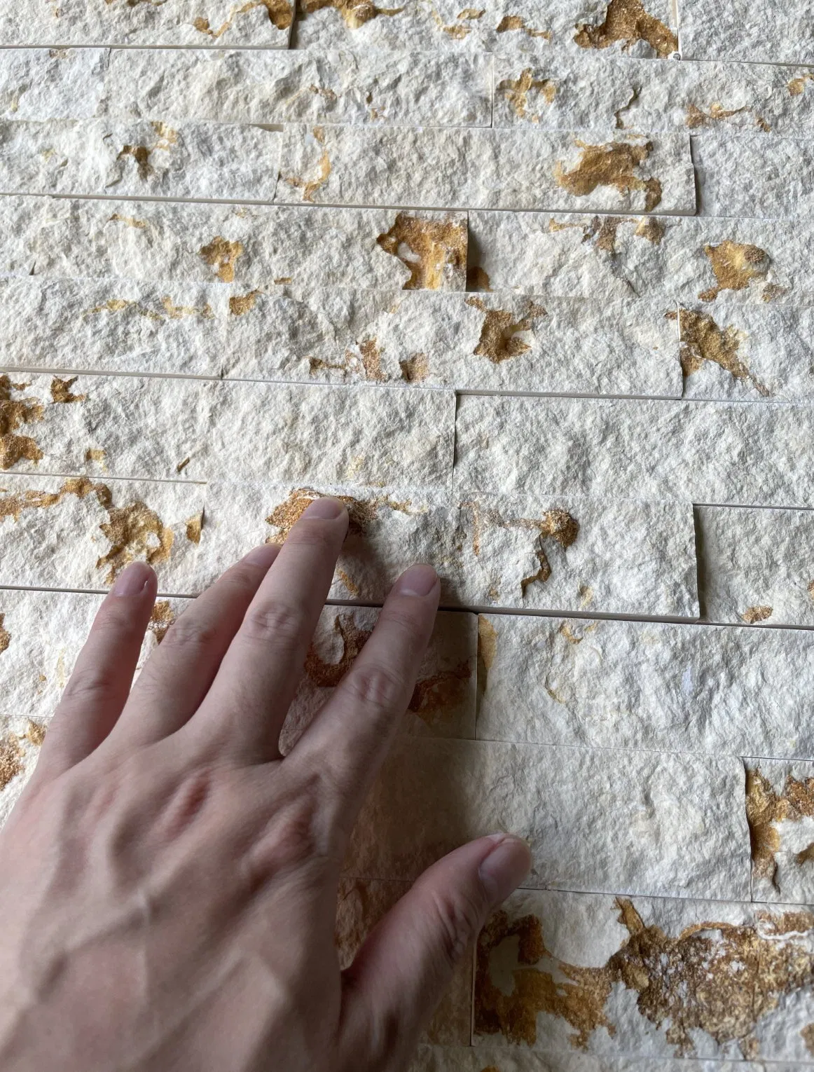 Natural stone veneer ledger panel Split Yellow Limestone Stacked Wall Stone for interior/exterior bathroom/kitchen/lobby wall/background