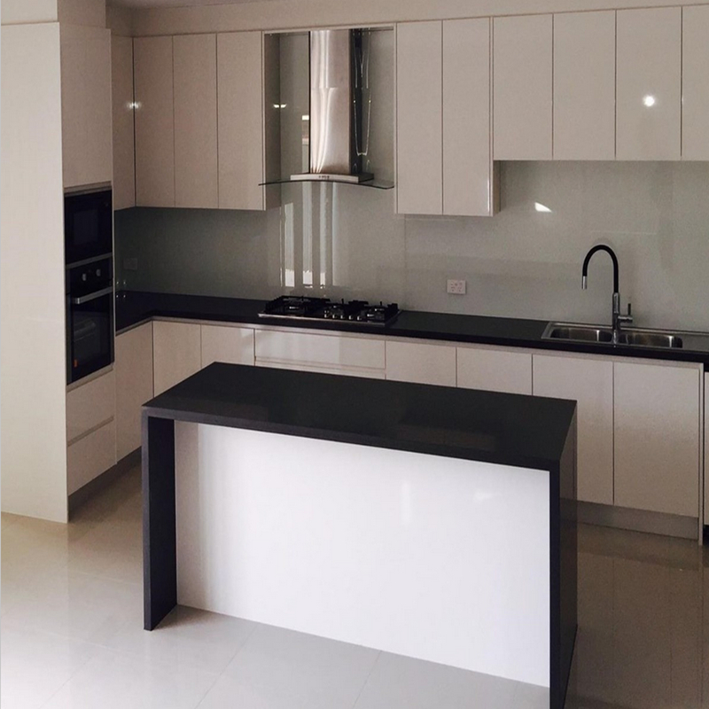 Popular Pure/Single Black/White Artificial Quartz Stone for Flooring Tiles/Countertops/Island with Best Price