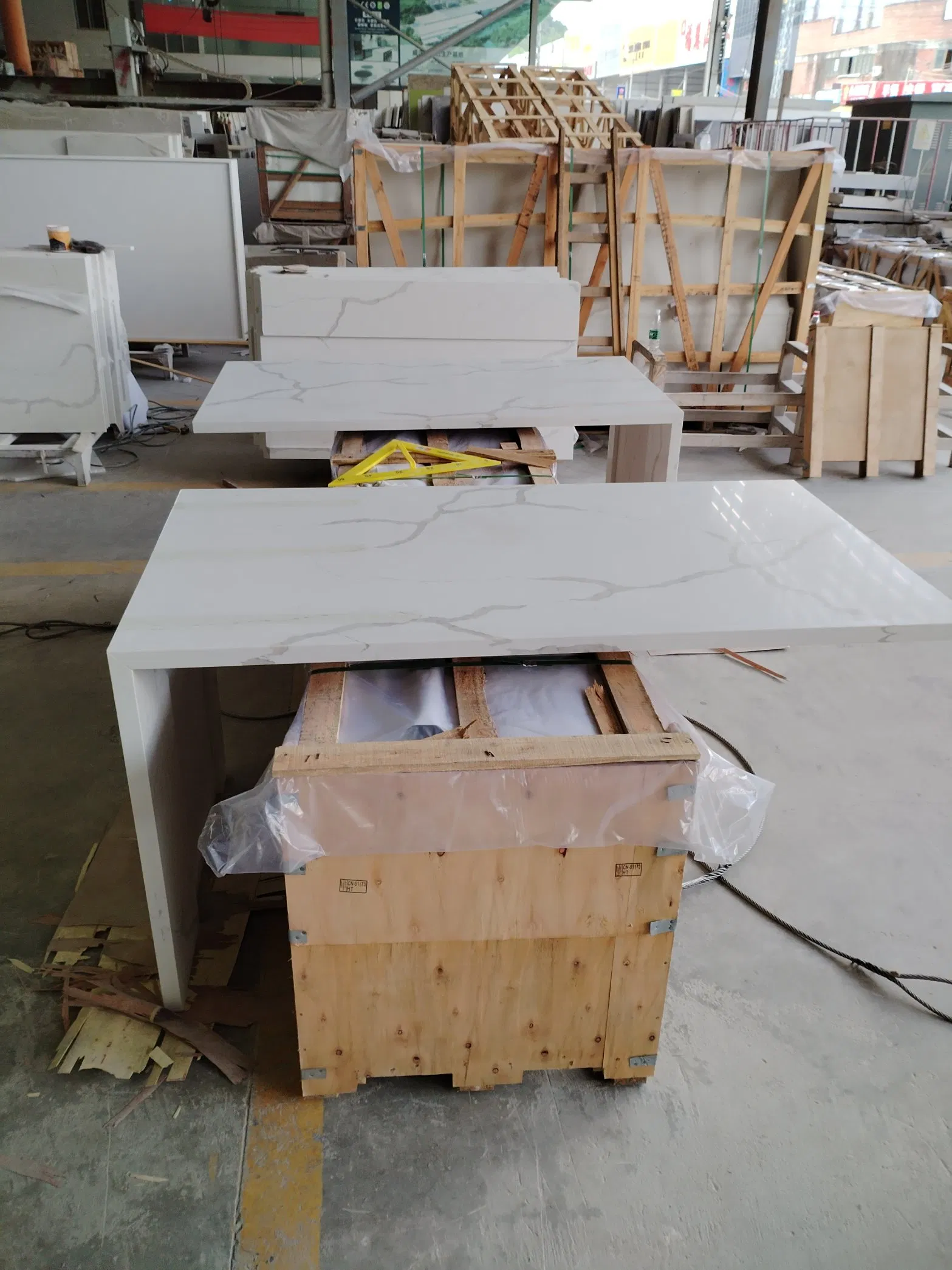 Zero Crystalline Silica Surface Environmental Protection and Safety Engineered White Quartz Kitchen Island Countertop Luxury Quartz Slab