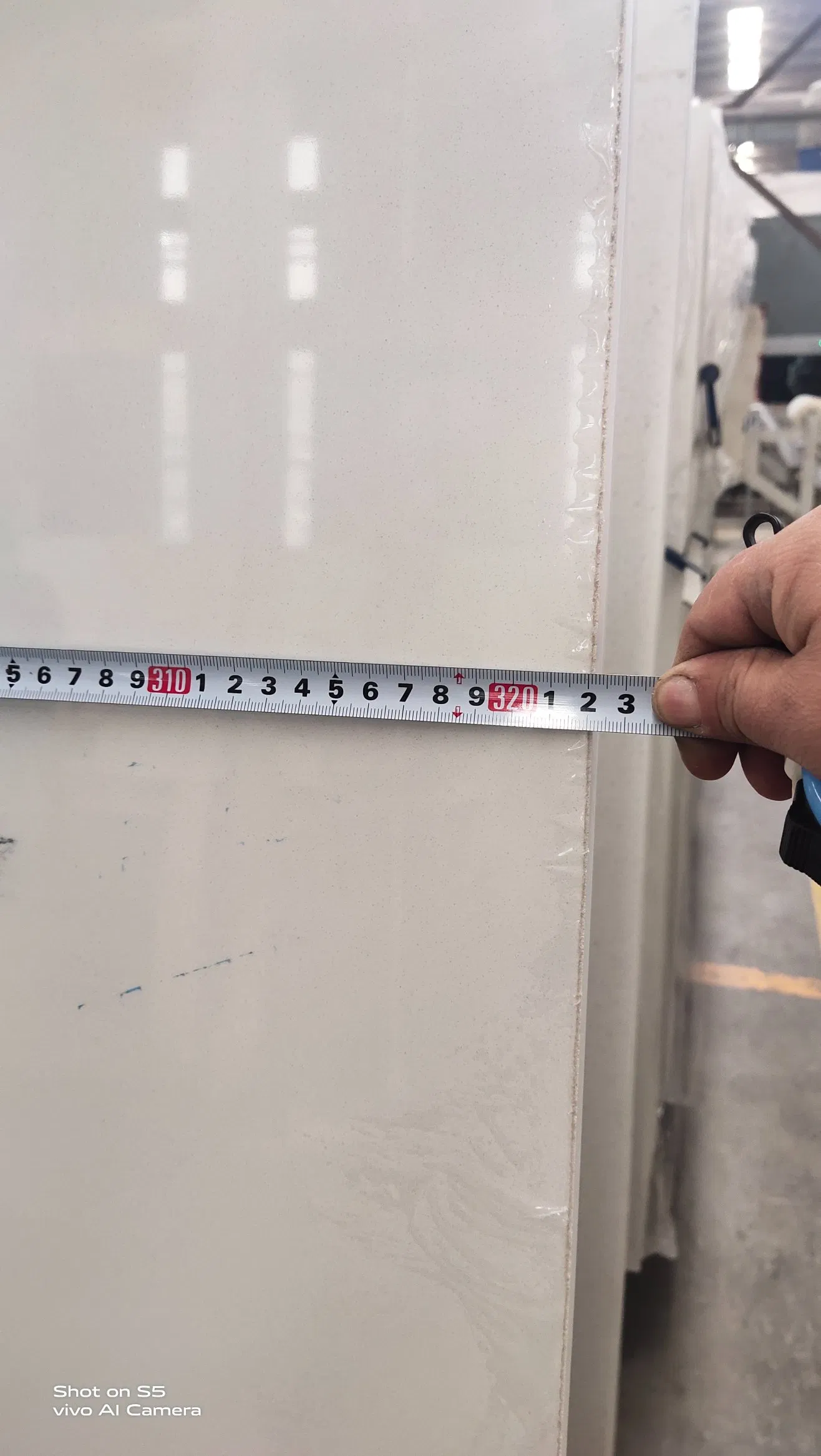 Mountain Veins White Calacatta Quartz Stone Slab with Competitive Price