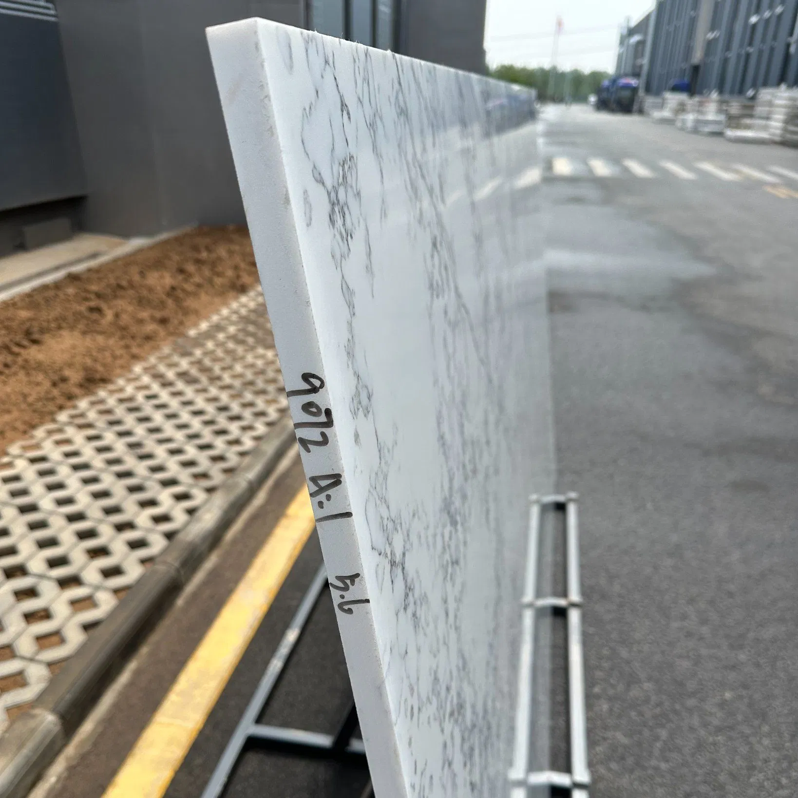 Large-Format Calacatta Quartz for Global Export Markets 3200*1600*20mm