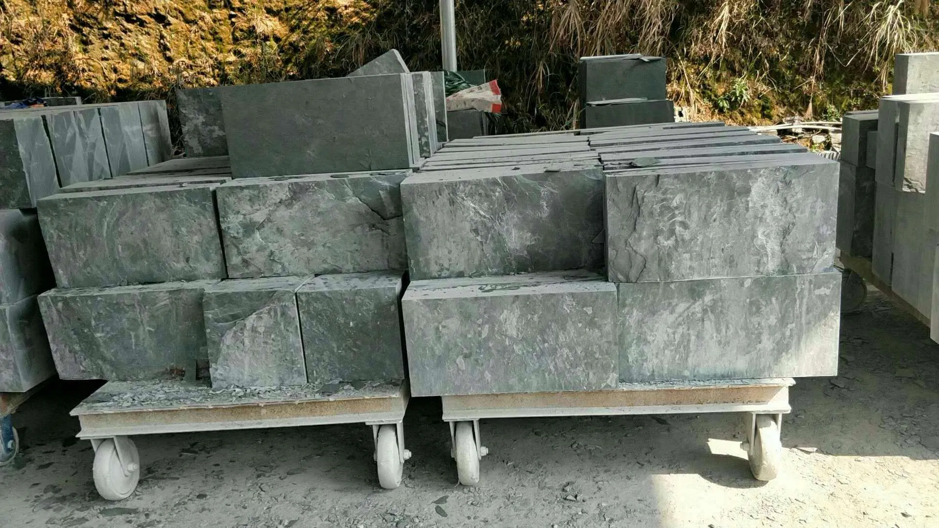 Split Face Ledge Panels Stacked Wall Best Quality Green Slate Cultured Stone