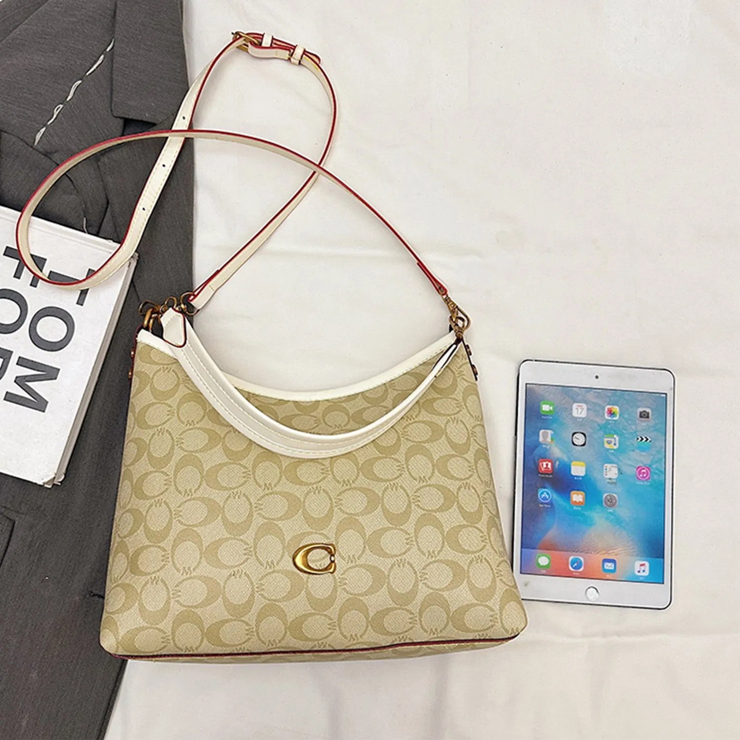 Exquisite Stylish Copy Bag 1: 1 Replica Wholesale Handbags for Fashion Modern Women Daily Wear