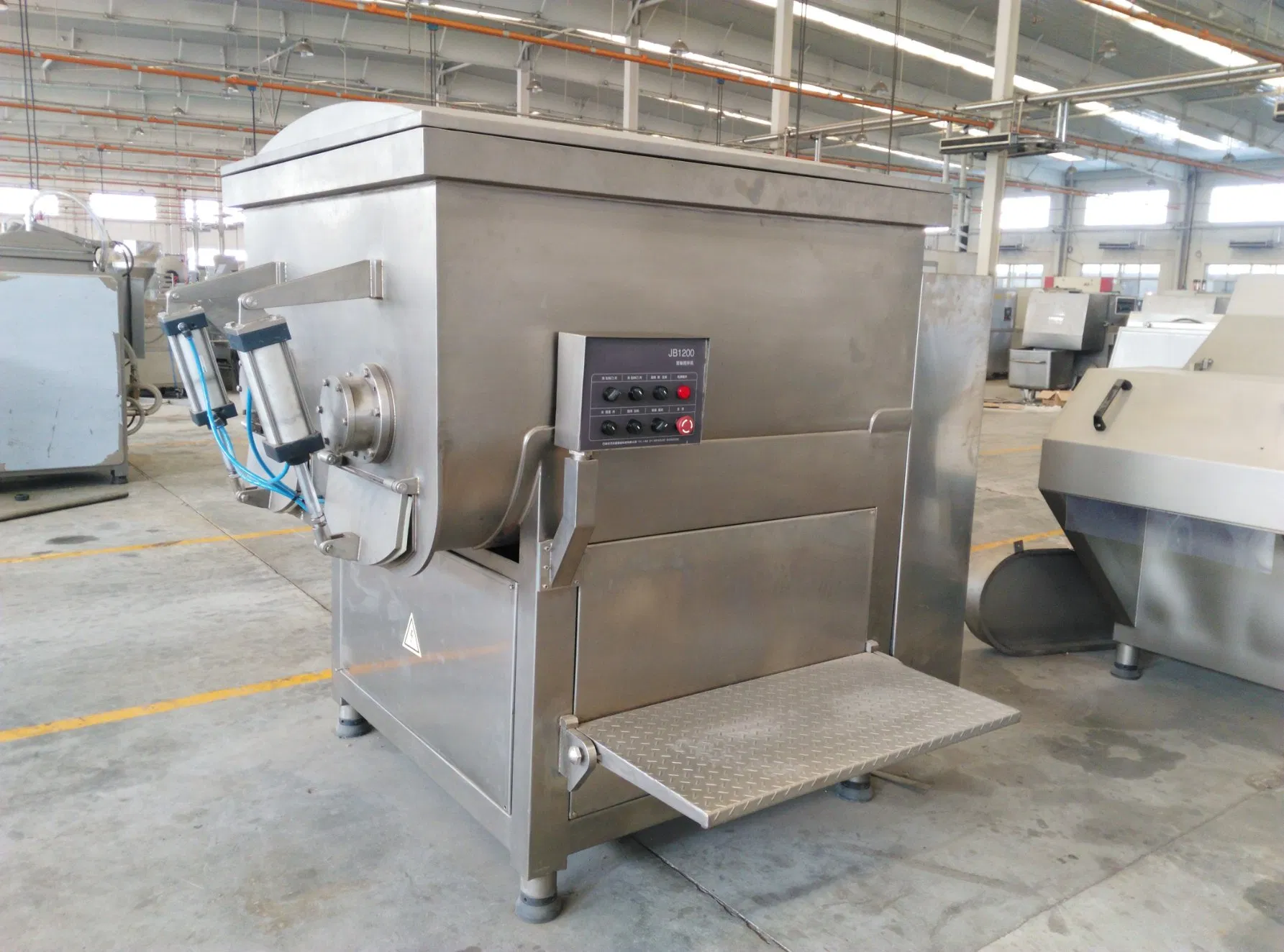 Automatic Electric 750L Vacuum Pork Meat Mixing Mixer Machine Price