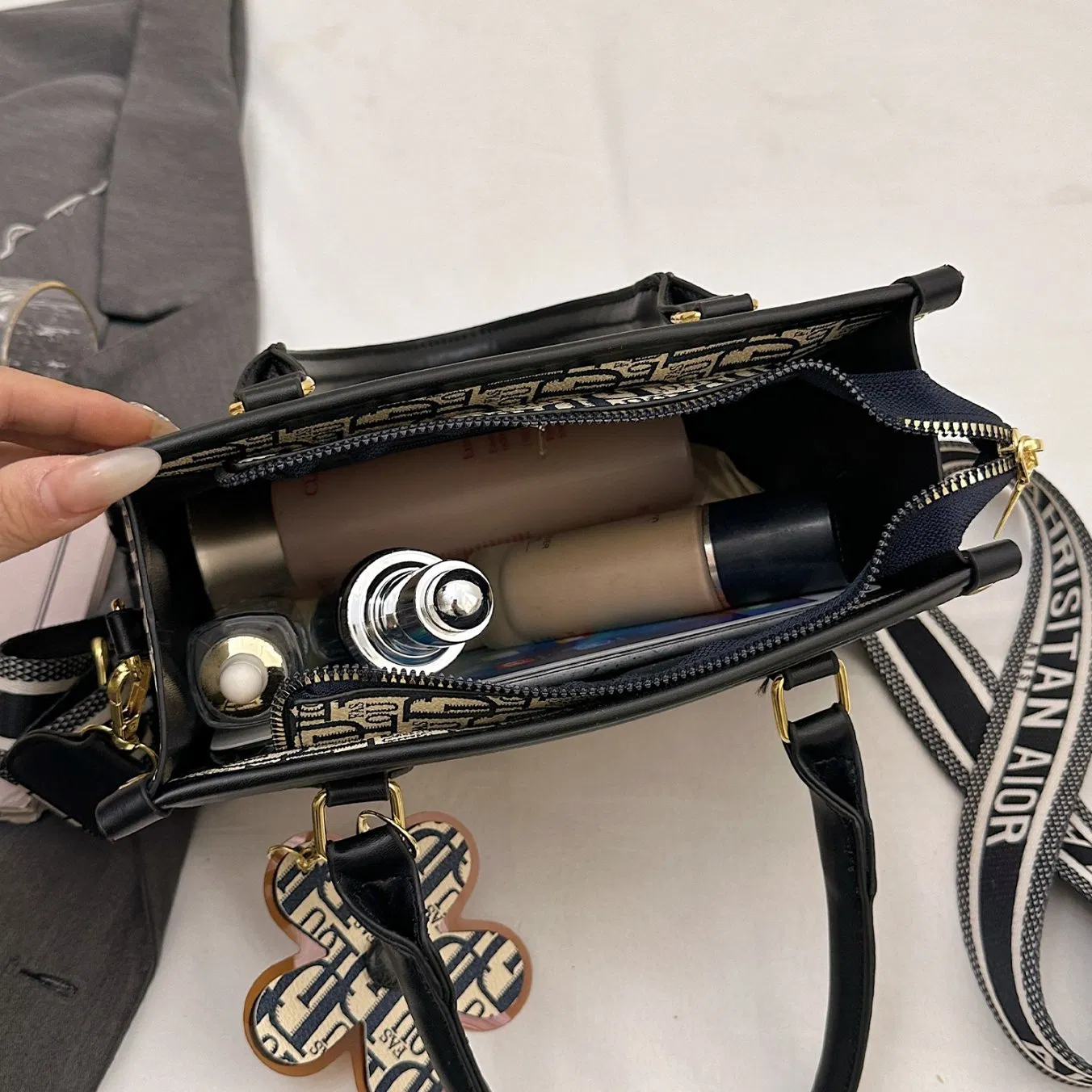 Stylish Classic Luxury Replica Bags Baigou Bags 1688 China for Trendy Business Women Work Use