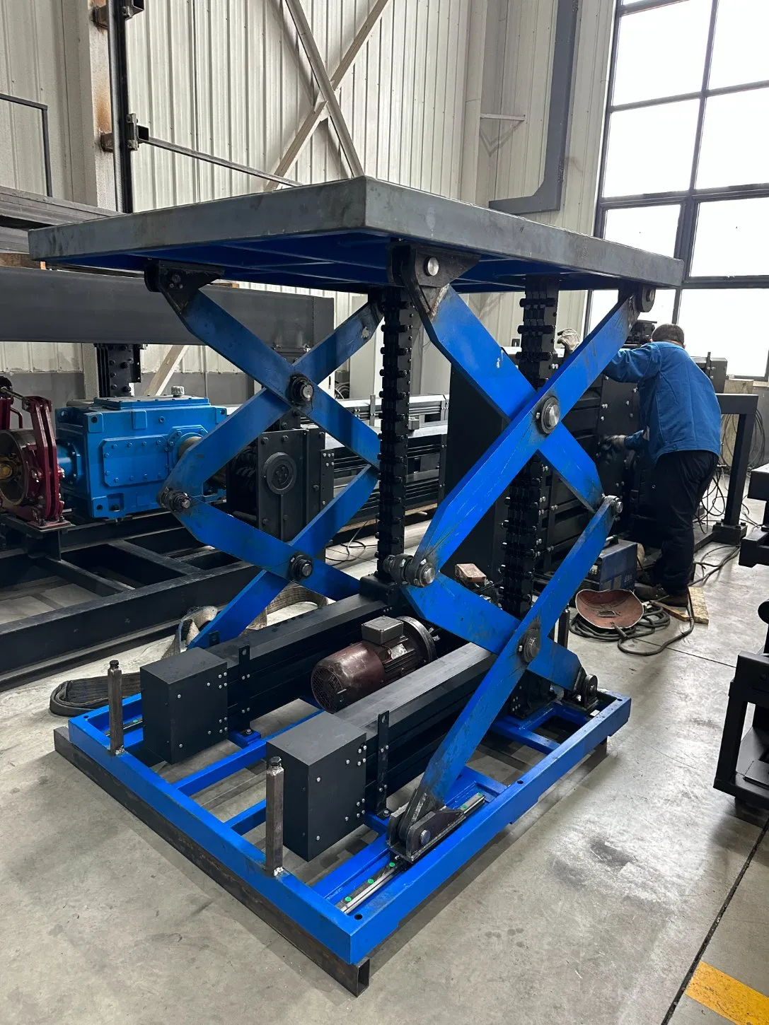 Rigid Chain Scissor Lift Table ODM 27A with National Invention Patent (ZL201010218464.1)