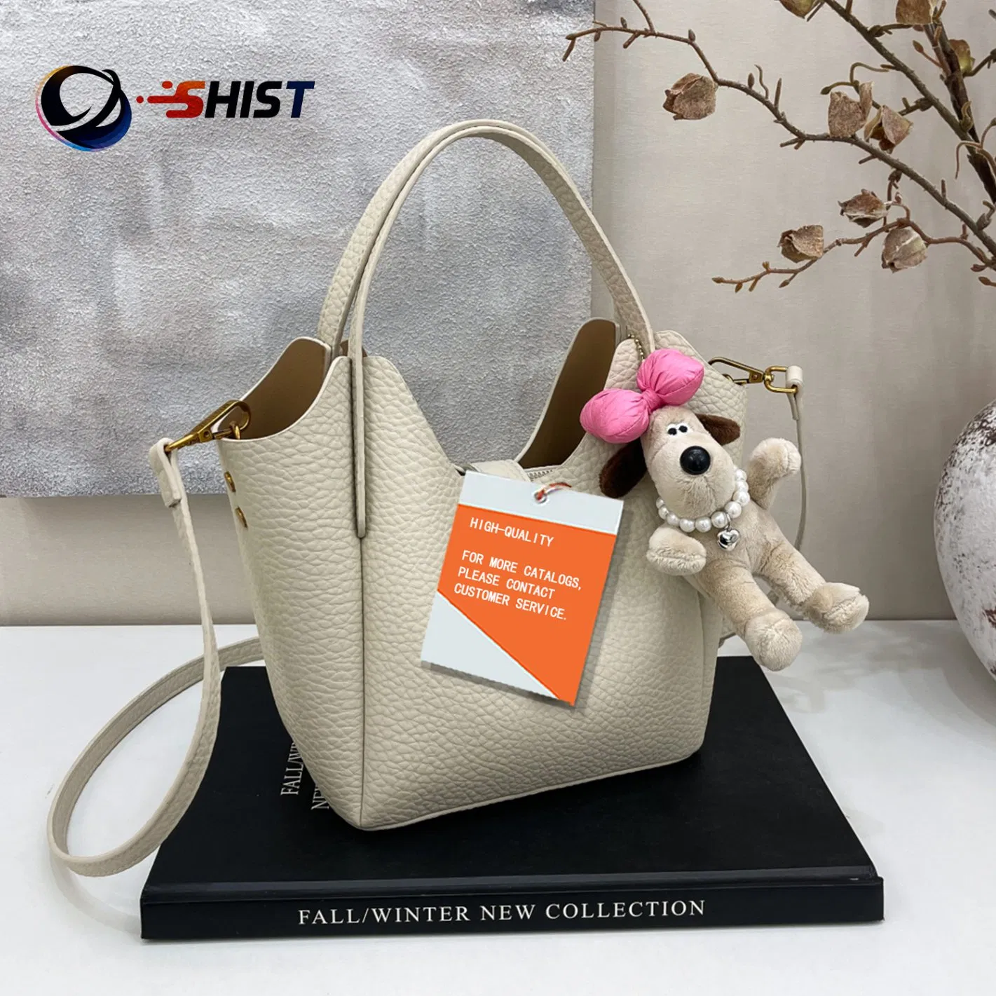 Elegant Cowhide Bag Leather Carrying Bag Luxury Handbag for Business Travel and Professional Women Needs