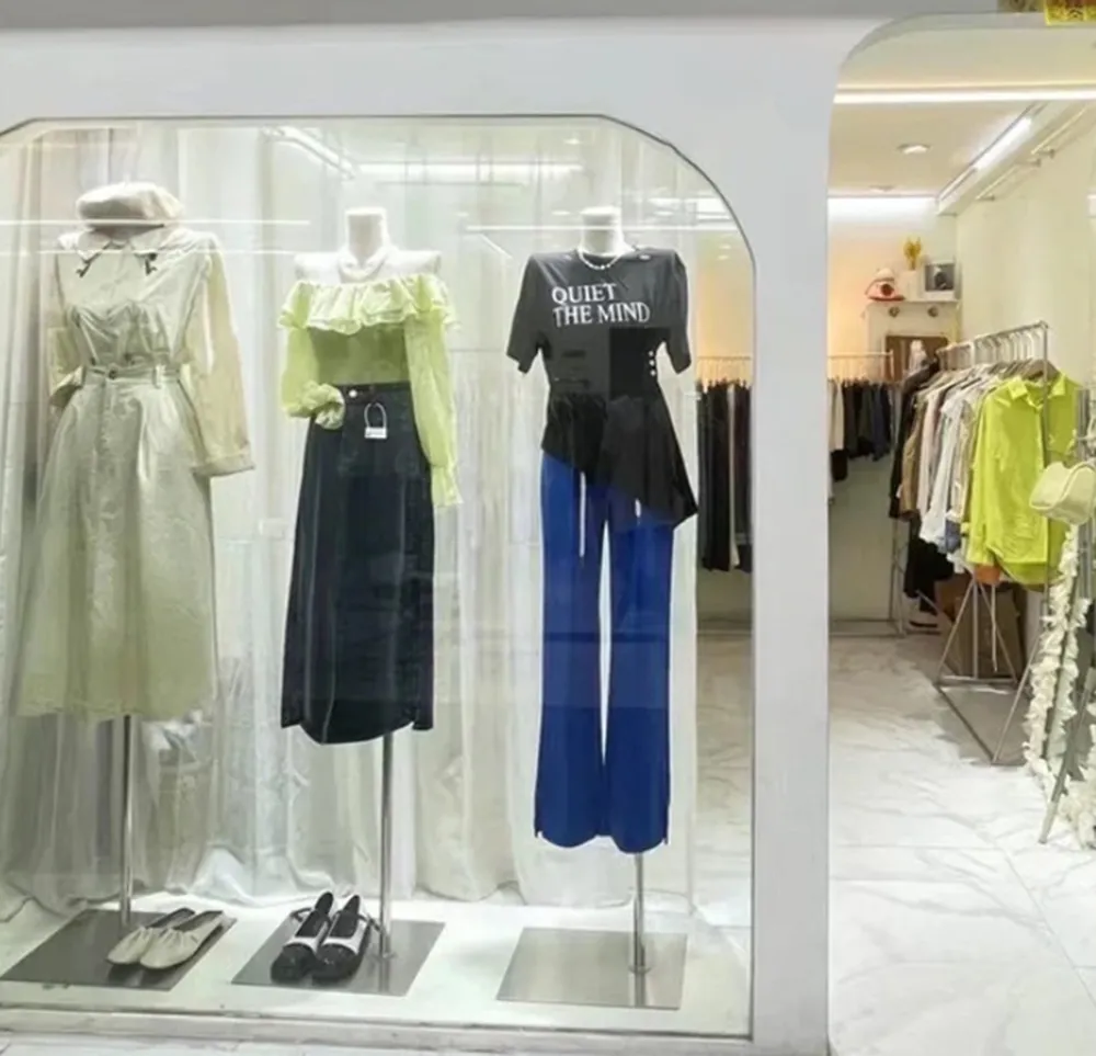 Mannequin Display 15