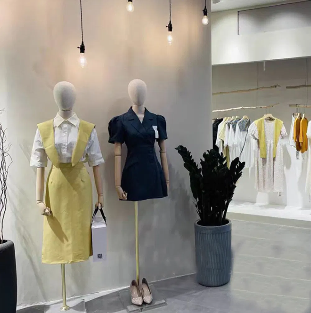 Mannequin Display 15