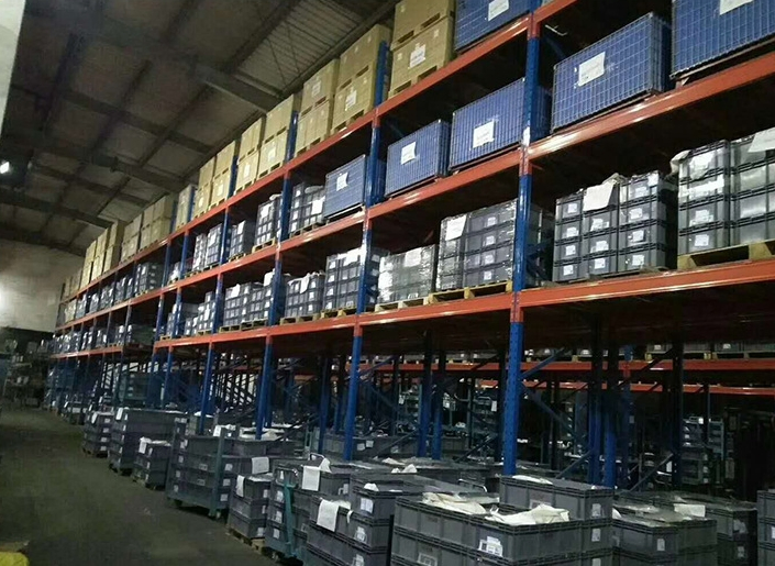 High Quality Heavy Duty Drive-in Pallet Racking System Heavy Duty Hanger Storage Rack for Stacking Racks &amp; Shelves