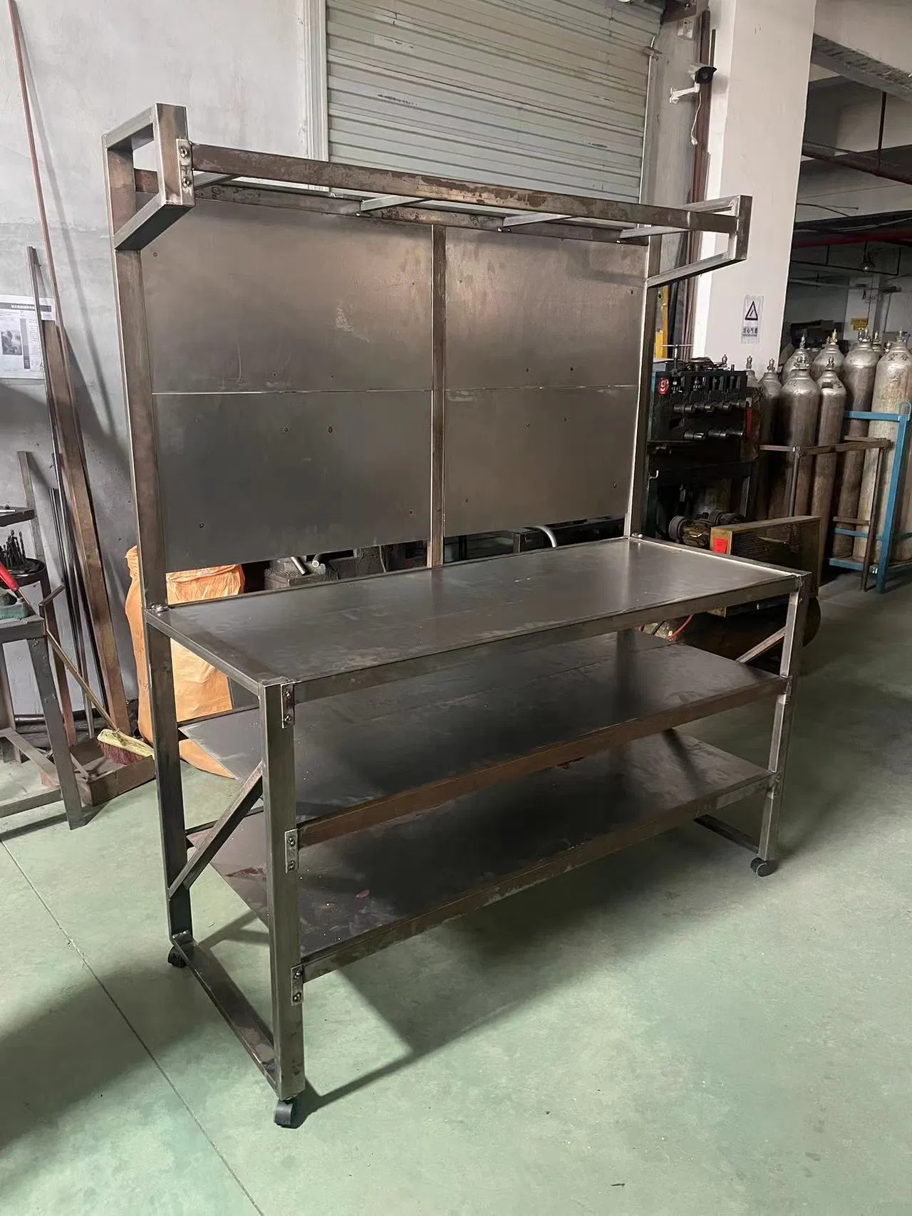 Heavy Duty Power Tool Organizer Workbench, Cordless Drill Hanger Storage Rack, Battery Tools Holder with Charging Station Shelf for Garage Organization