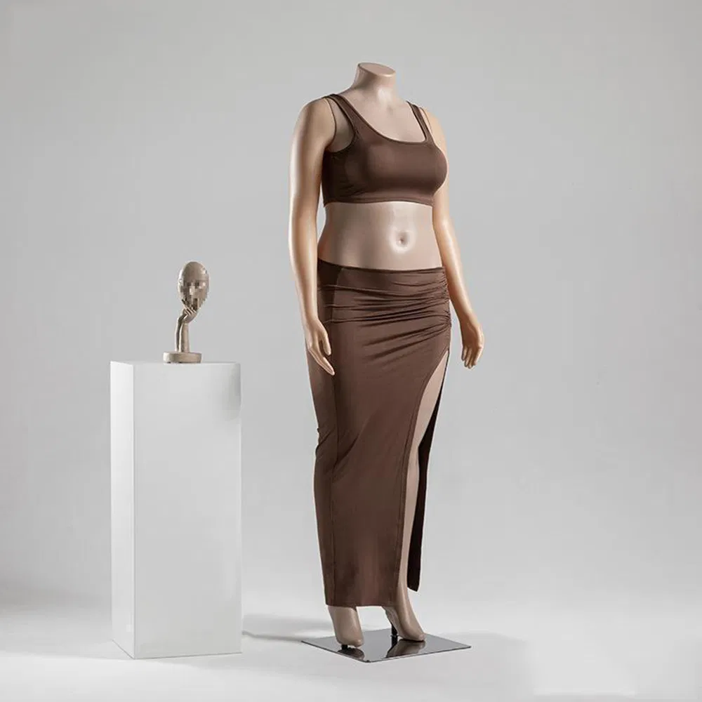 Mannequin Display 18