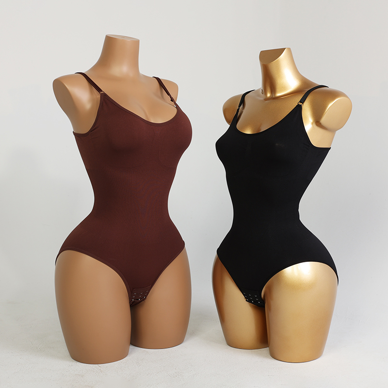 Hot Selling Plastic Female Plus Size Full Body Mannequins