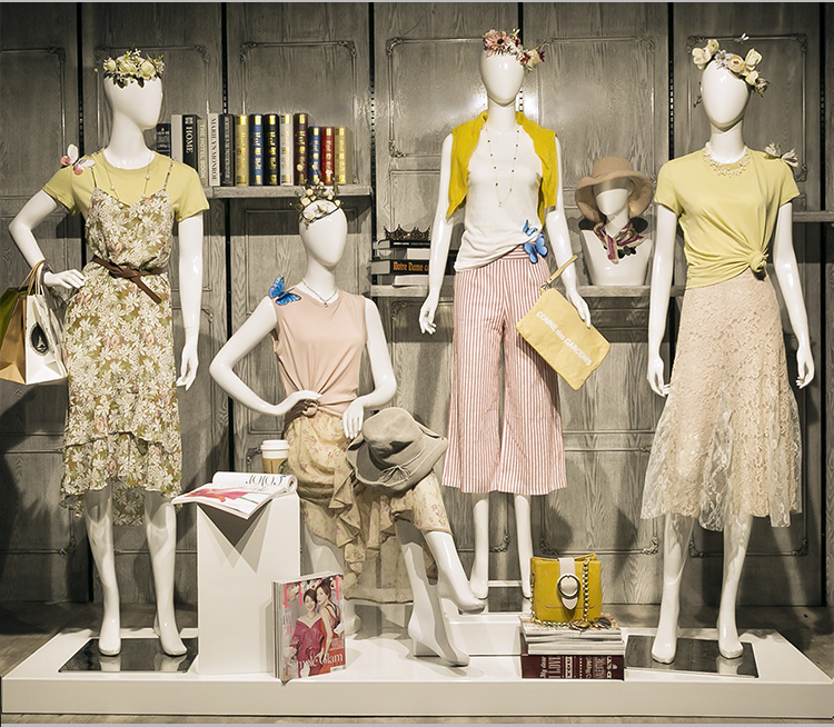 Gloss White Female Full Body Mannequin with Elegant Pose Mannequin