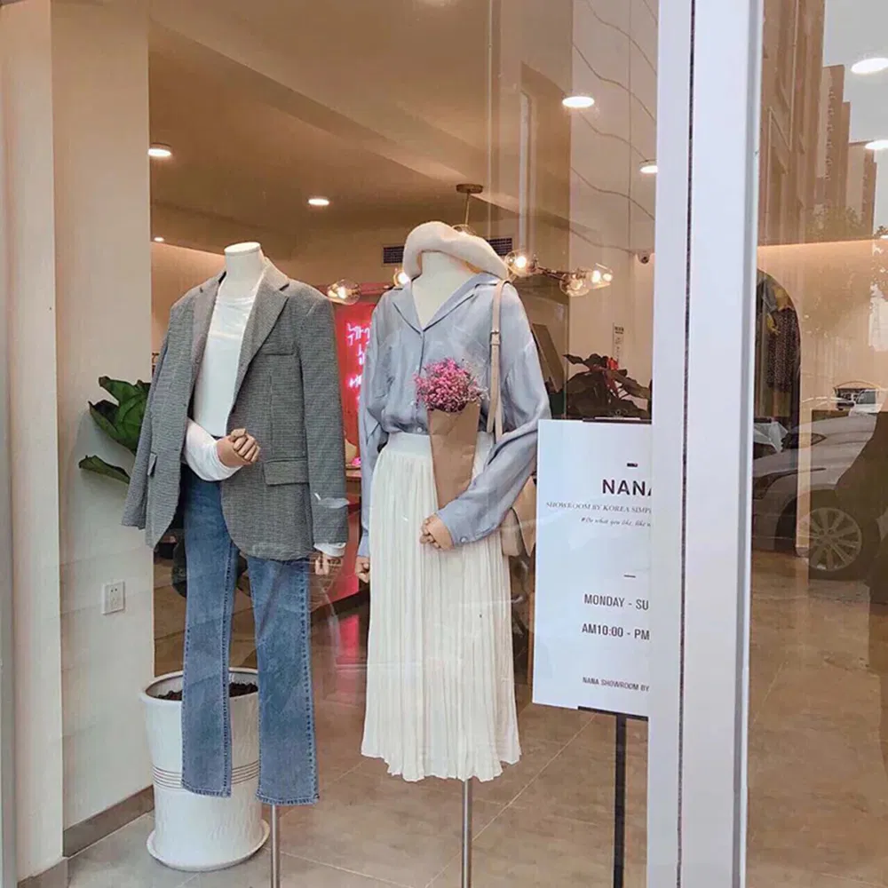 Mannequin Display 18