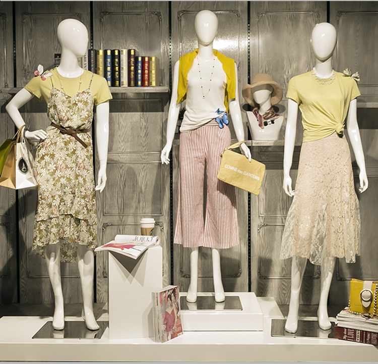 Gloss White Female Full Body Mannequin with Elegant Pose Mannequin