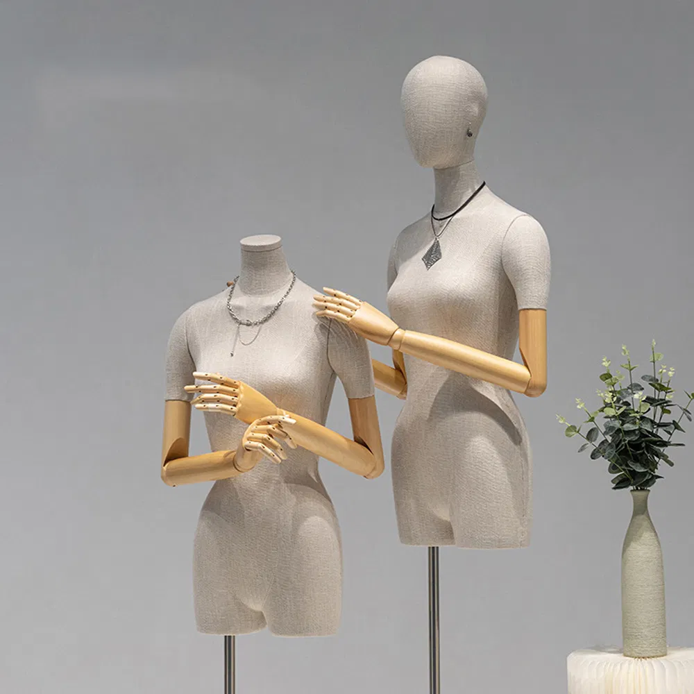 Mannequin Display 18