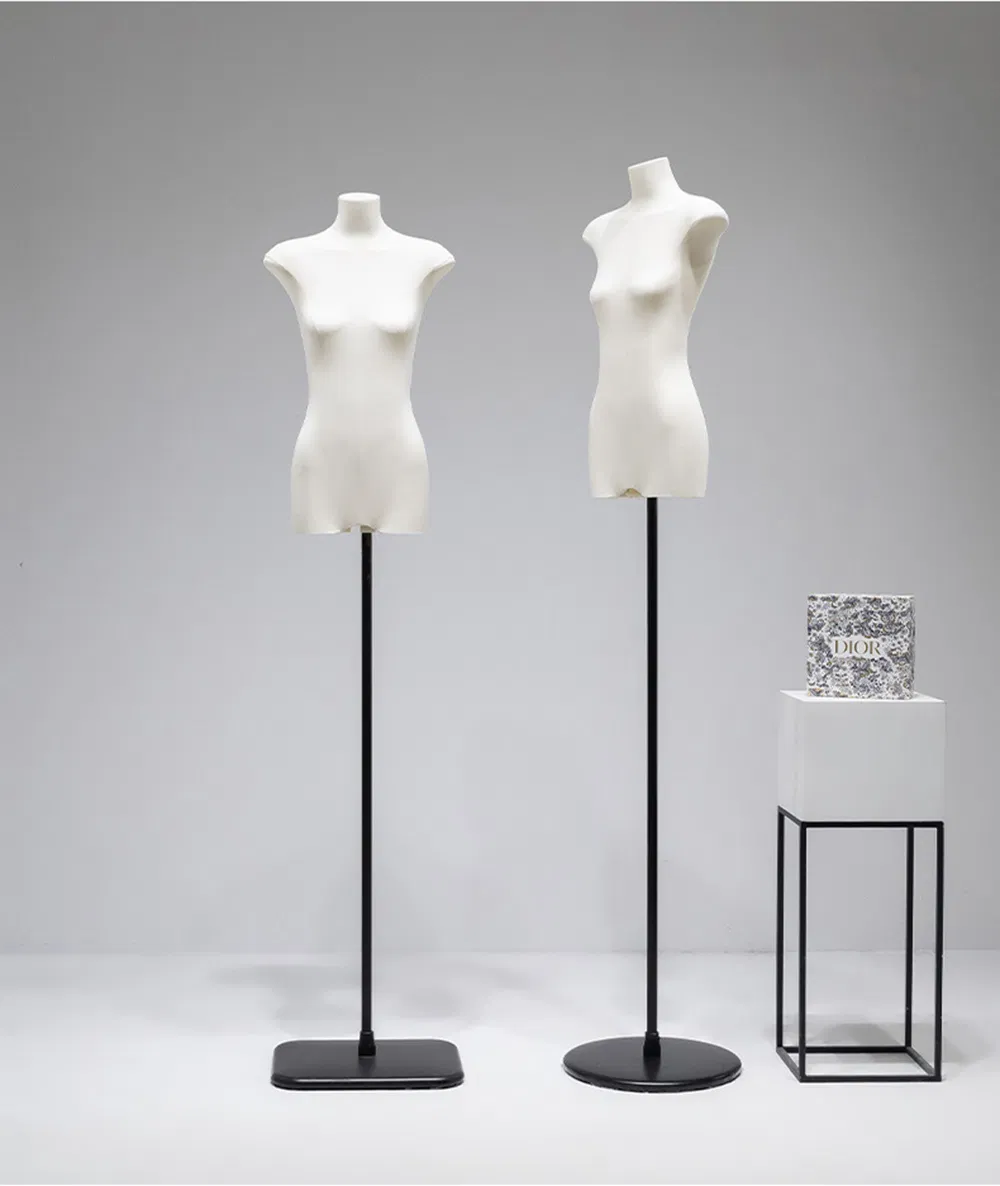 Mannequin Display 12