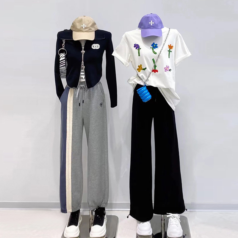 Adjustable Height Clothes Covered Half Body Female Mannequin