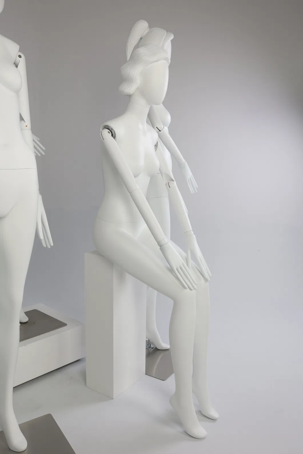 Mannequin Stand Details
