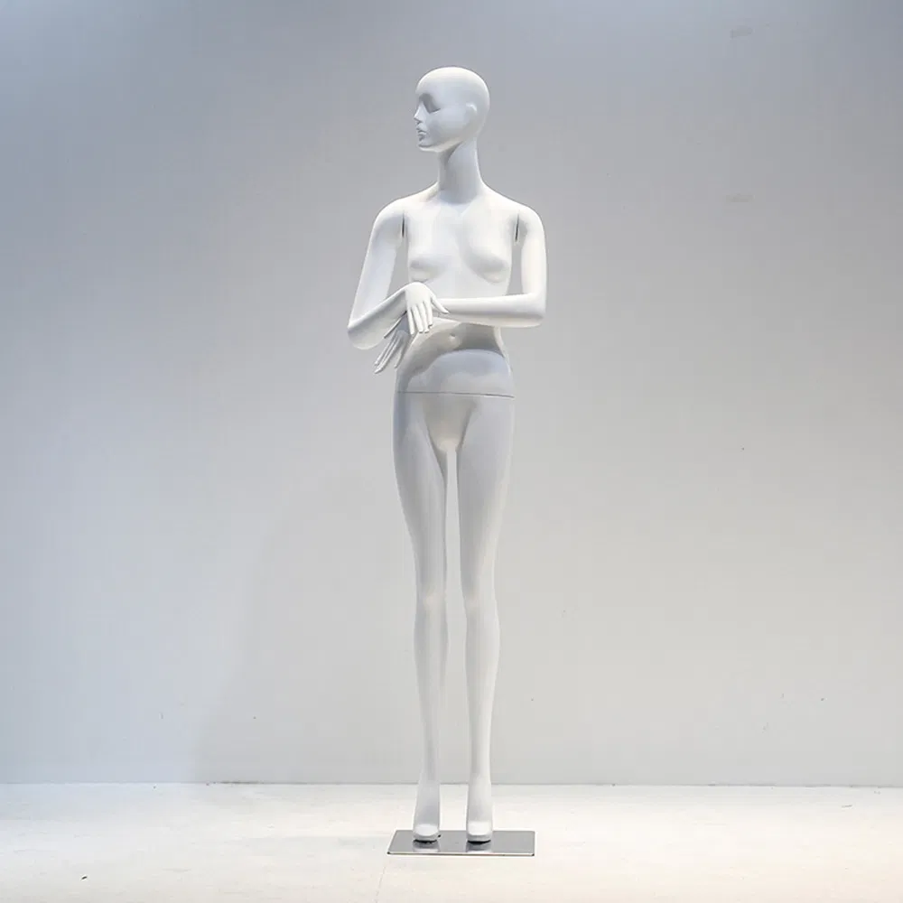 Factory Price Full Body Mannequin in Matt/Glossy White/Black with Realistic Face and Square Metal Base Made of PP/PE/ABS/Fiberglass for Female Clothing Display