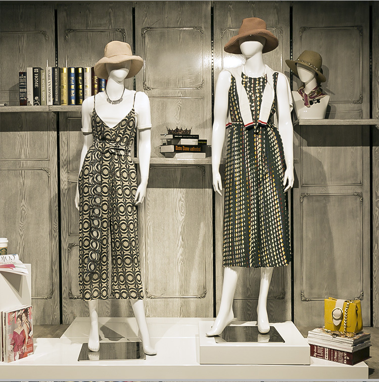 Gloss White Female Full Body Mannequin with Elegant Pose Mannequin